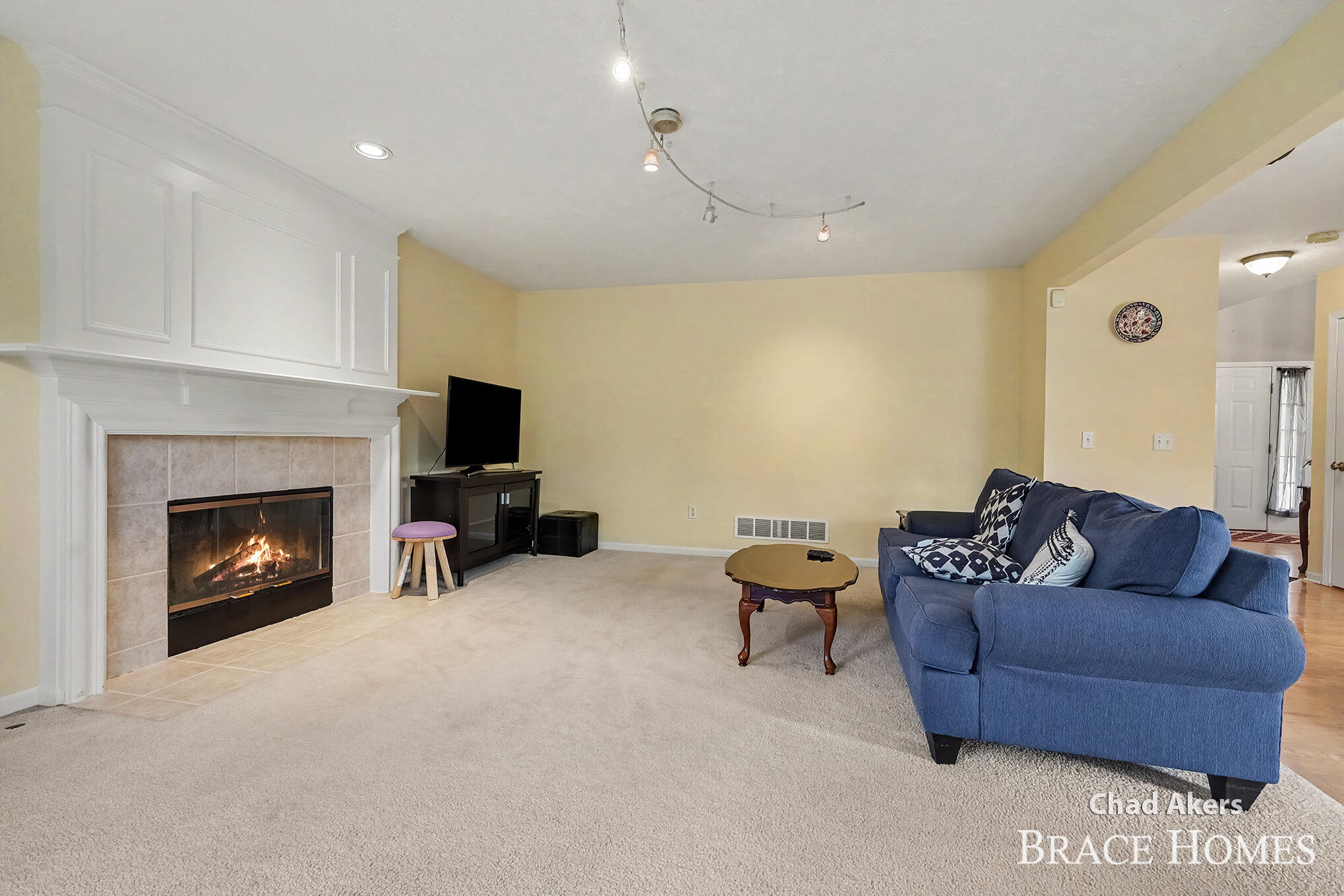 2022 Friesian Court NE Grand Rapids MI 49505