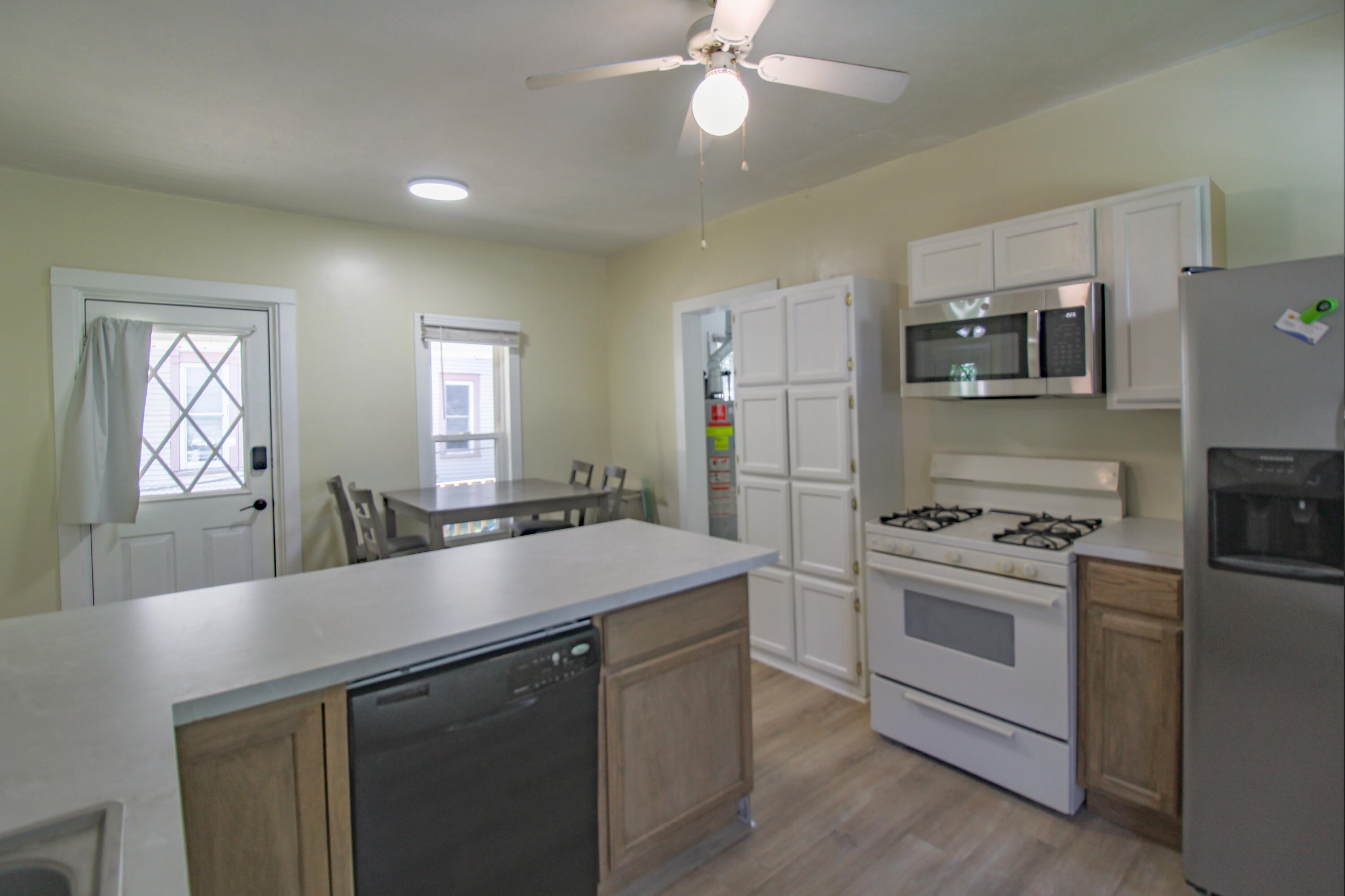 637 Prospect Avenue NE Grand Rapids MI 49503