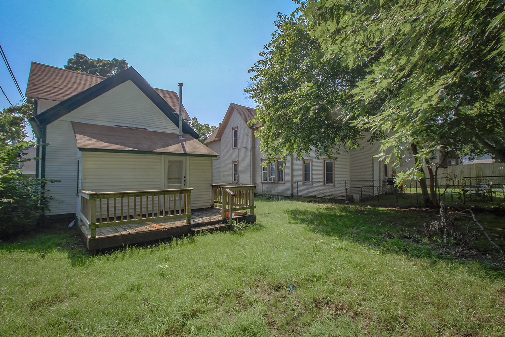 637 Prospect Avenue NE Grand Rapids MI 49503