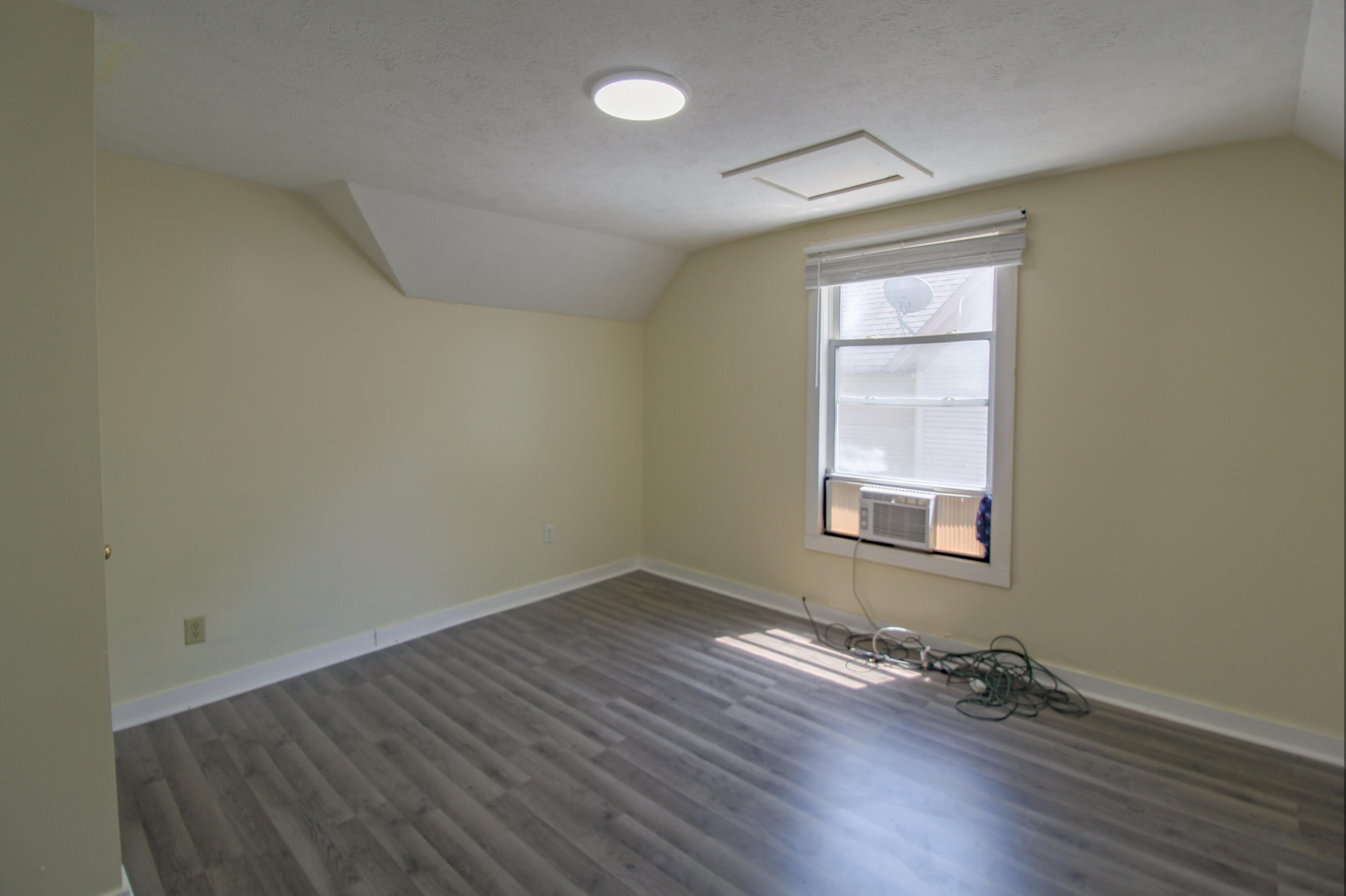 637 Prospect Avenue NE Grand Rapids MI 49503