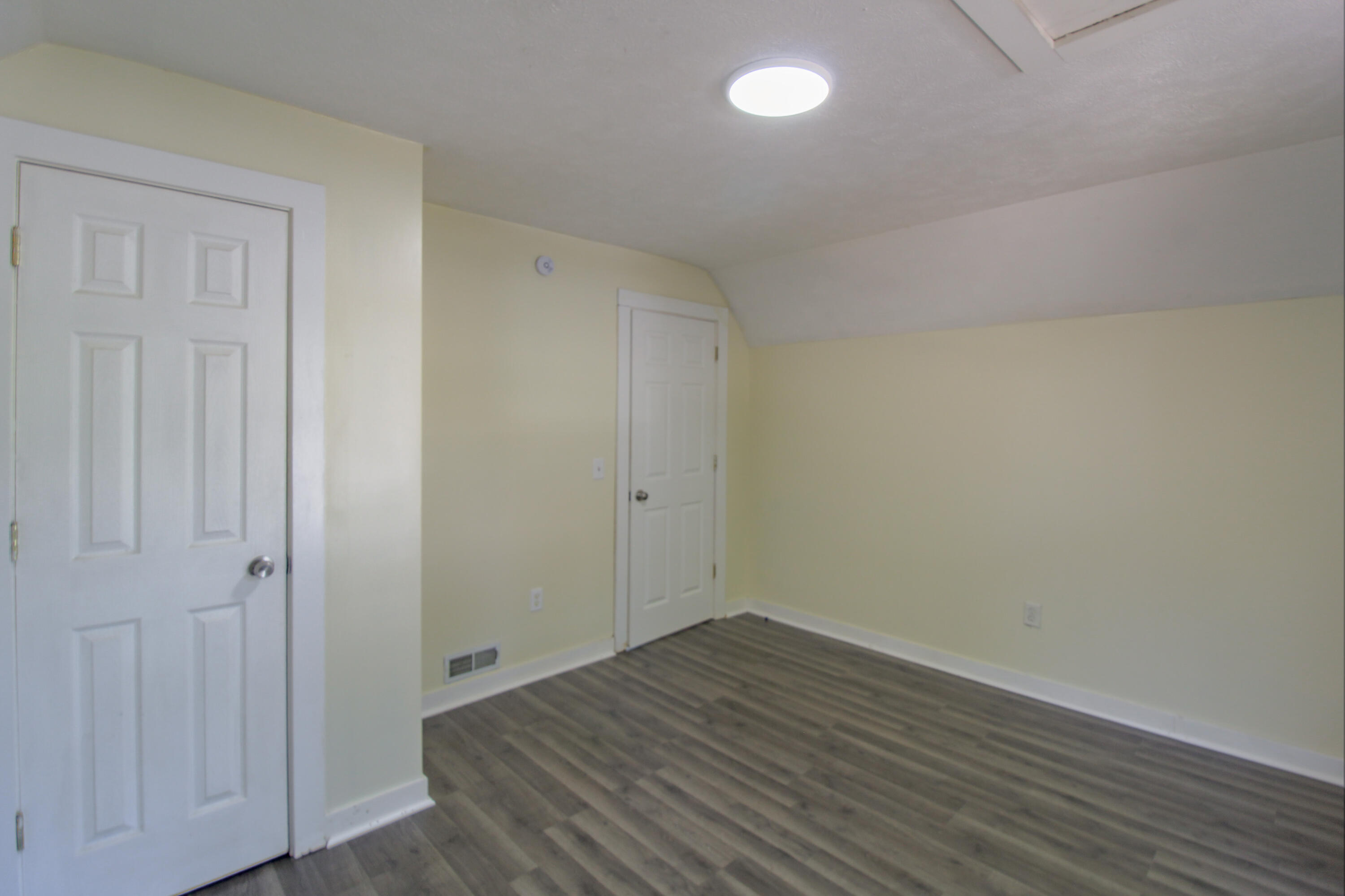 637 Prospect Avenue NE Grand Rapids MI 49503