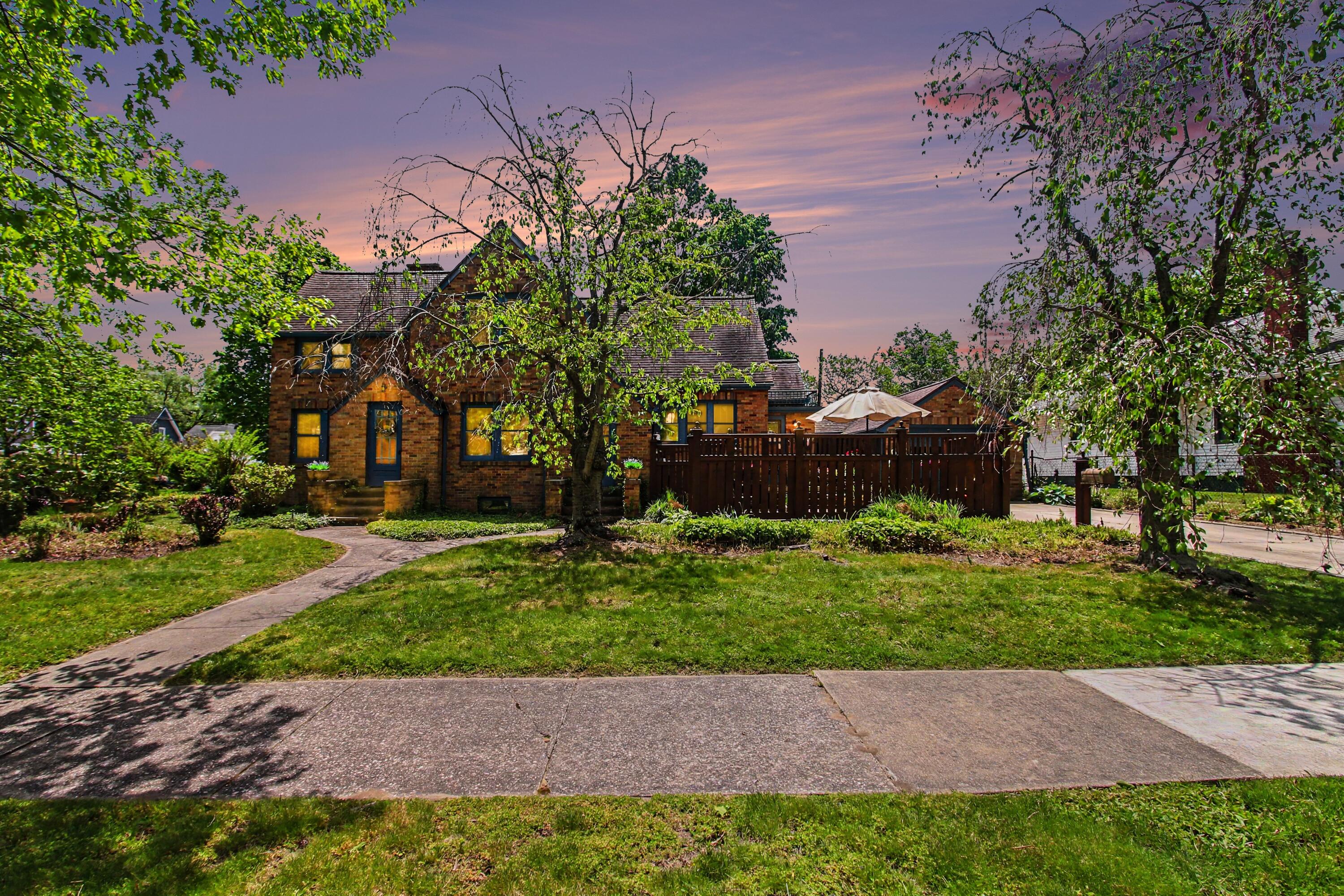 334 Van Buren Street South Haven MI 49090