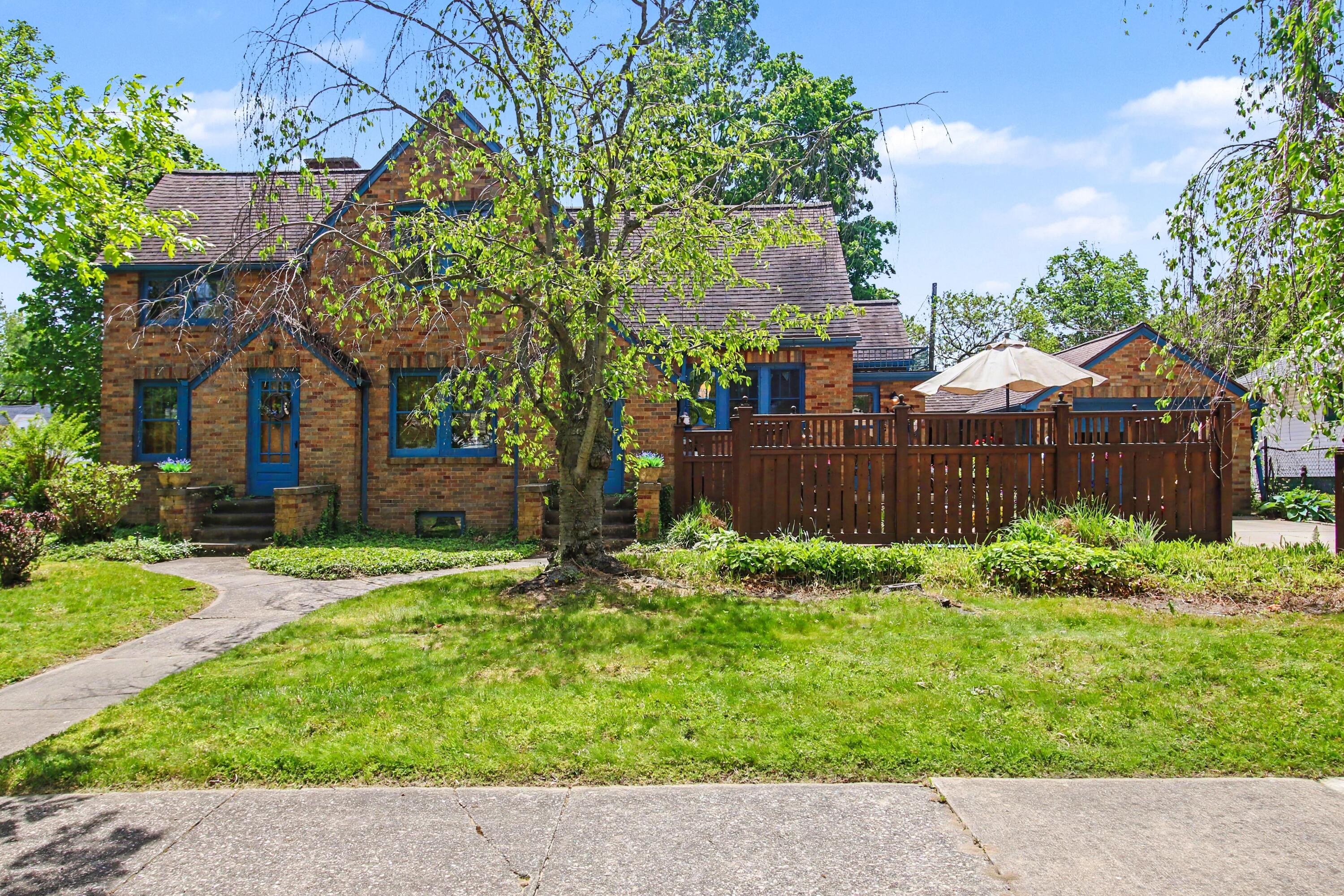 334 Van Buren Street South Haven MI 49090
