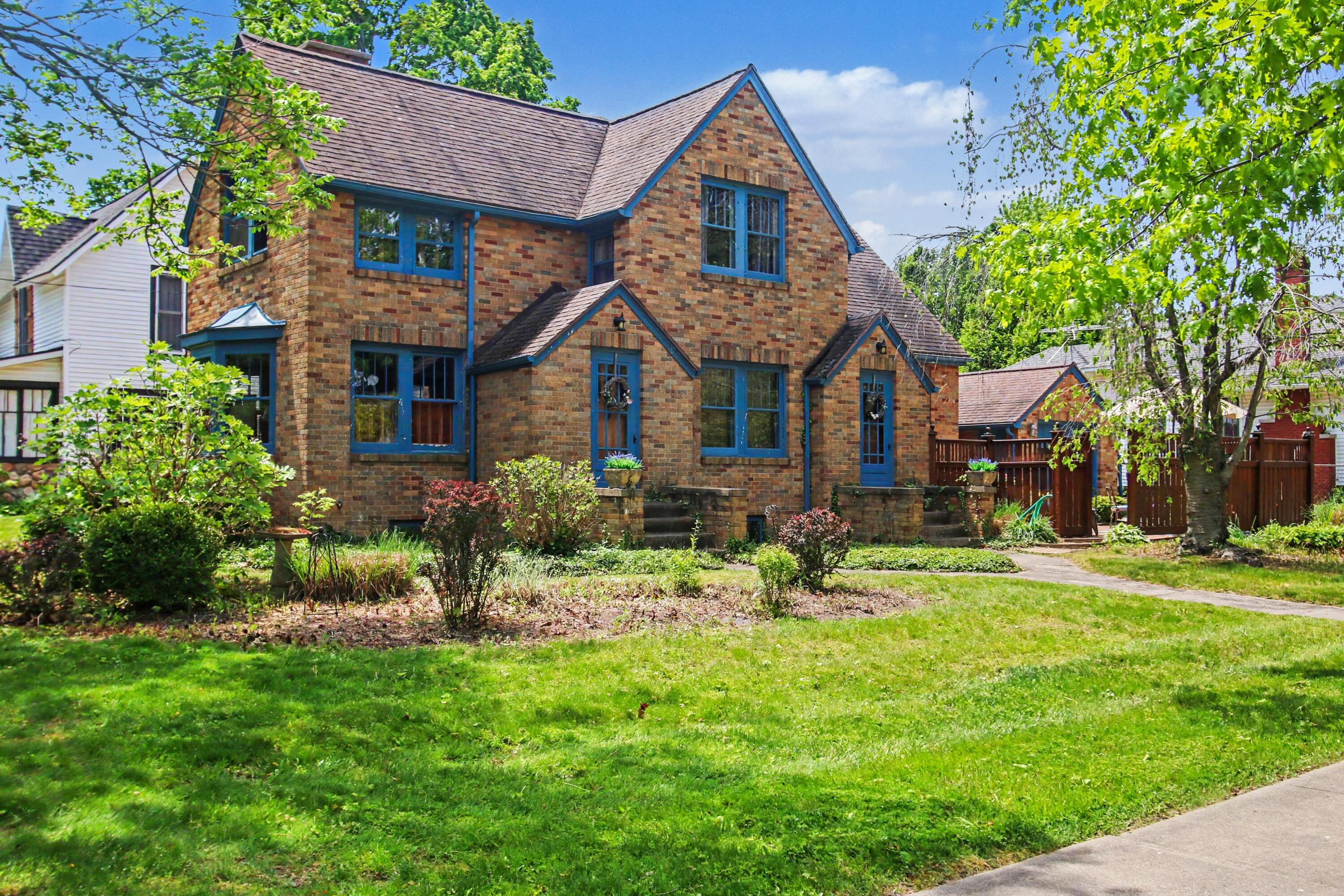 334 Van Buren Street South Haven MI 49090