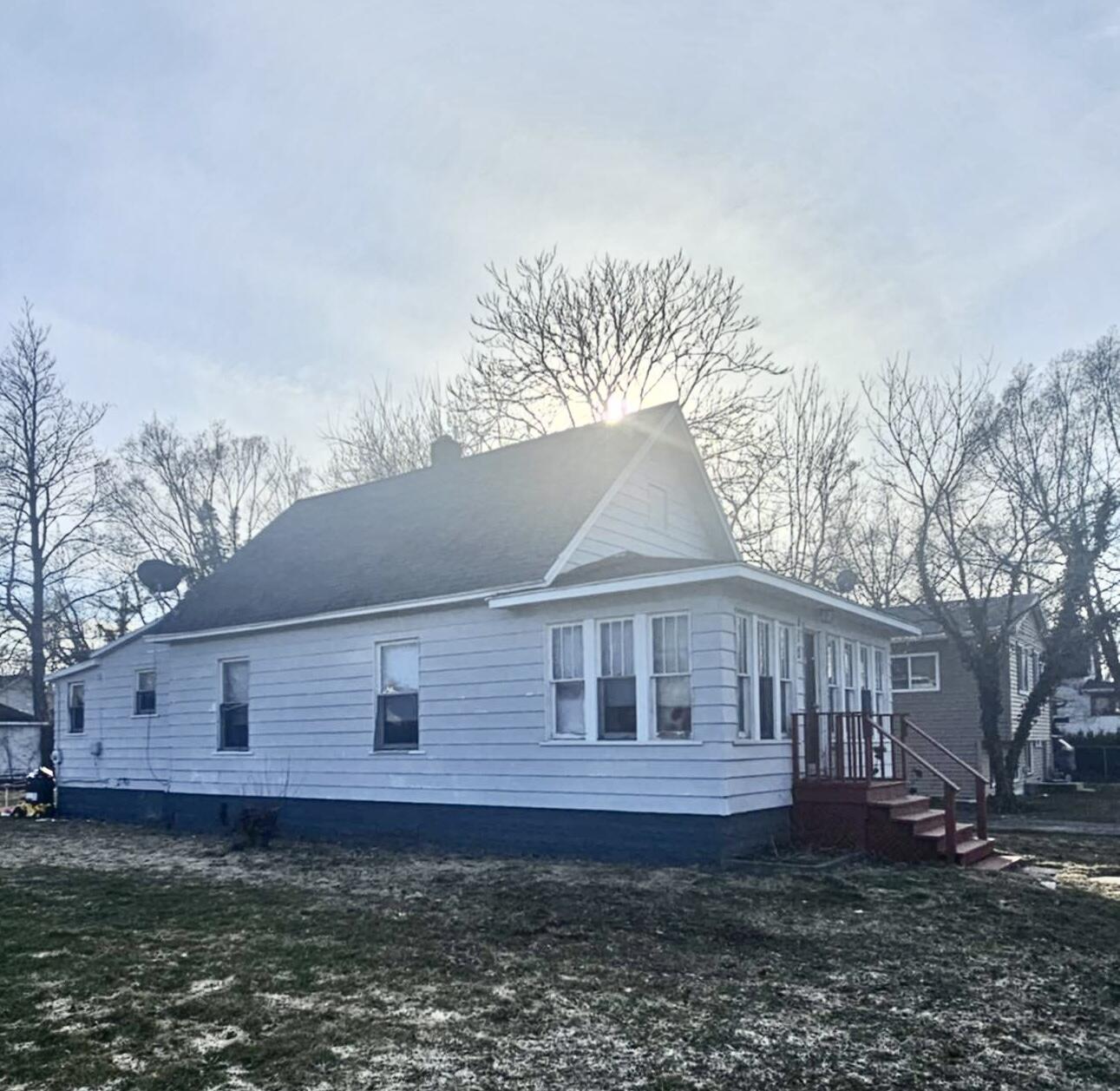 810 Thresher Avenue Benton Harbor MI 49022