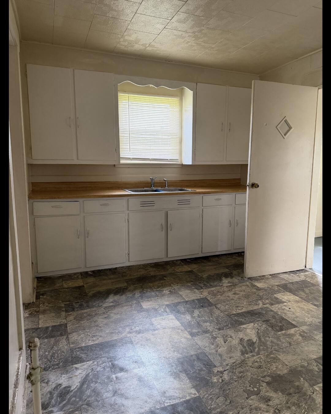 810 Thresher Avenue Benton Harbor MI 49022