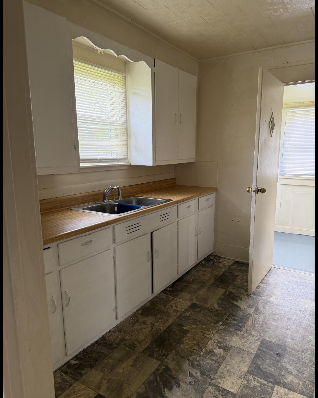810 Thresher Avenue Benton Harbor MI 49022