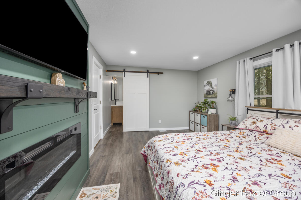 2716 Elmridge Drive NW Grand Rapids MI 49534