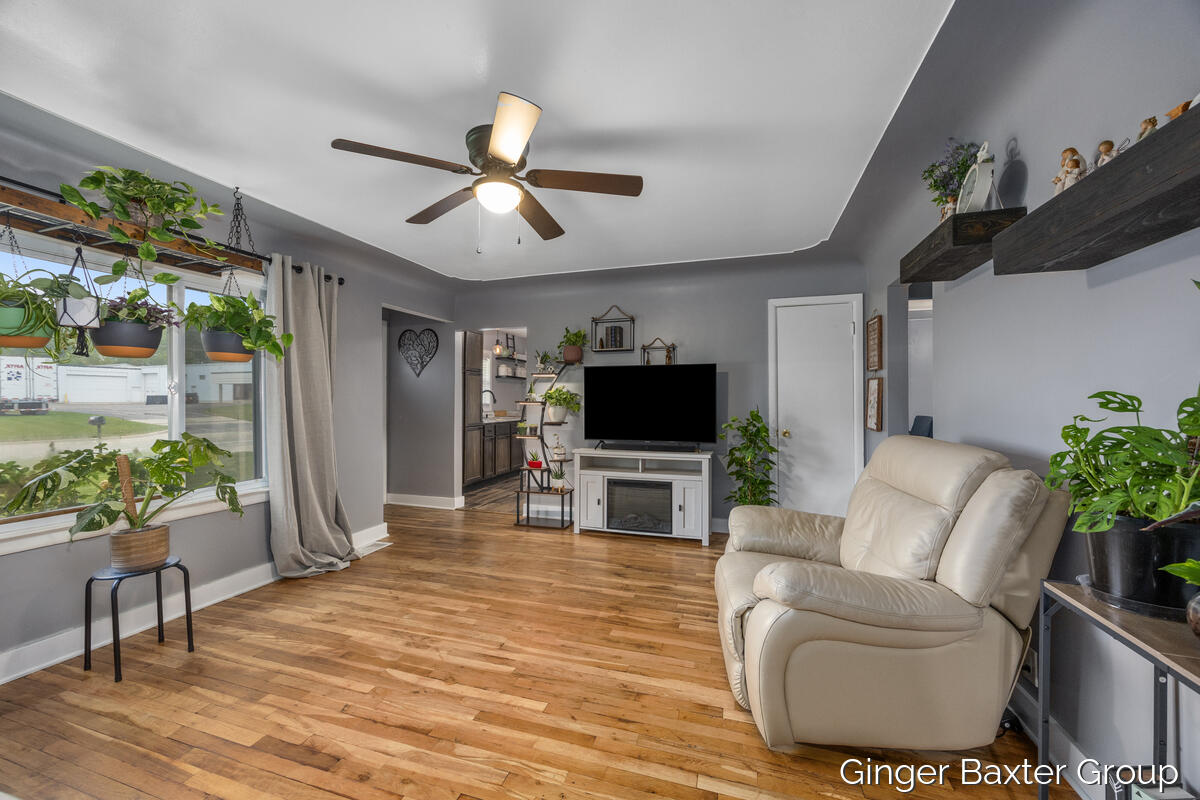 2716 Elmridge Drive NW Grand Rapids MI 49534