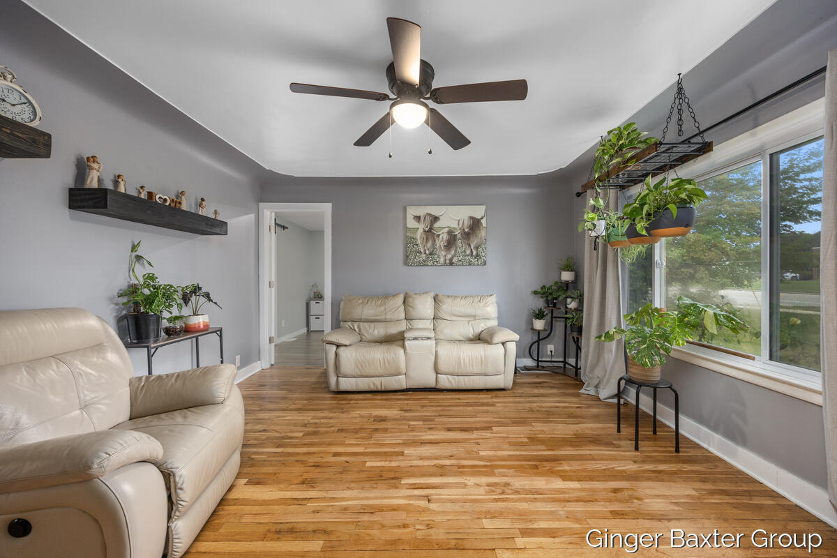 2716 Elmridge Drive NW Grand Rapids MI 49534