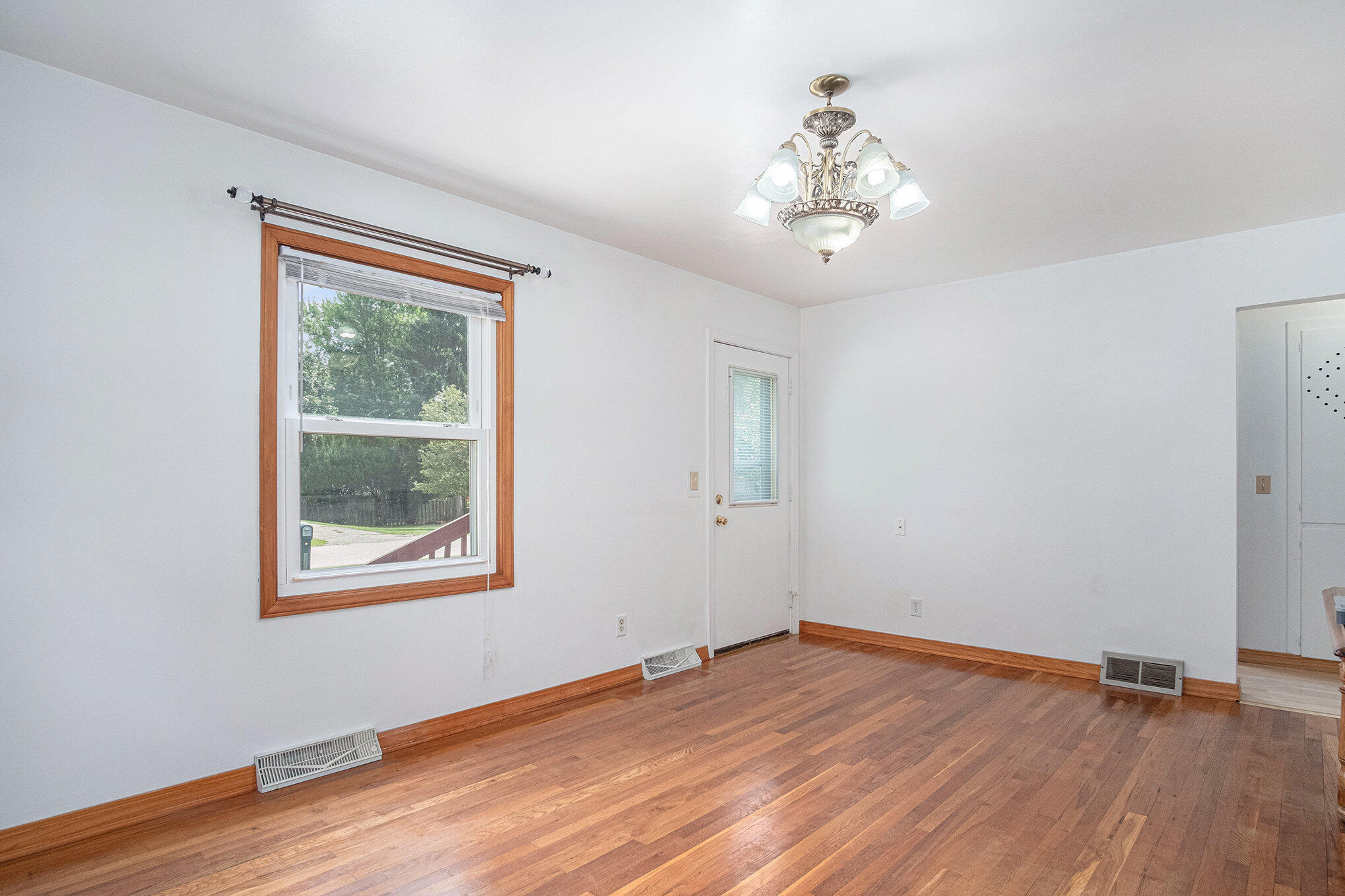 1145 Eastmont Drive SE Grand Rapids MI 49546