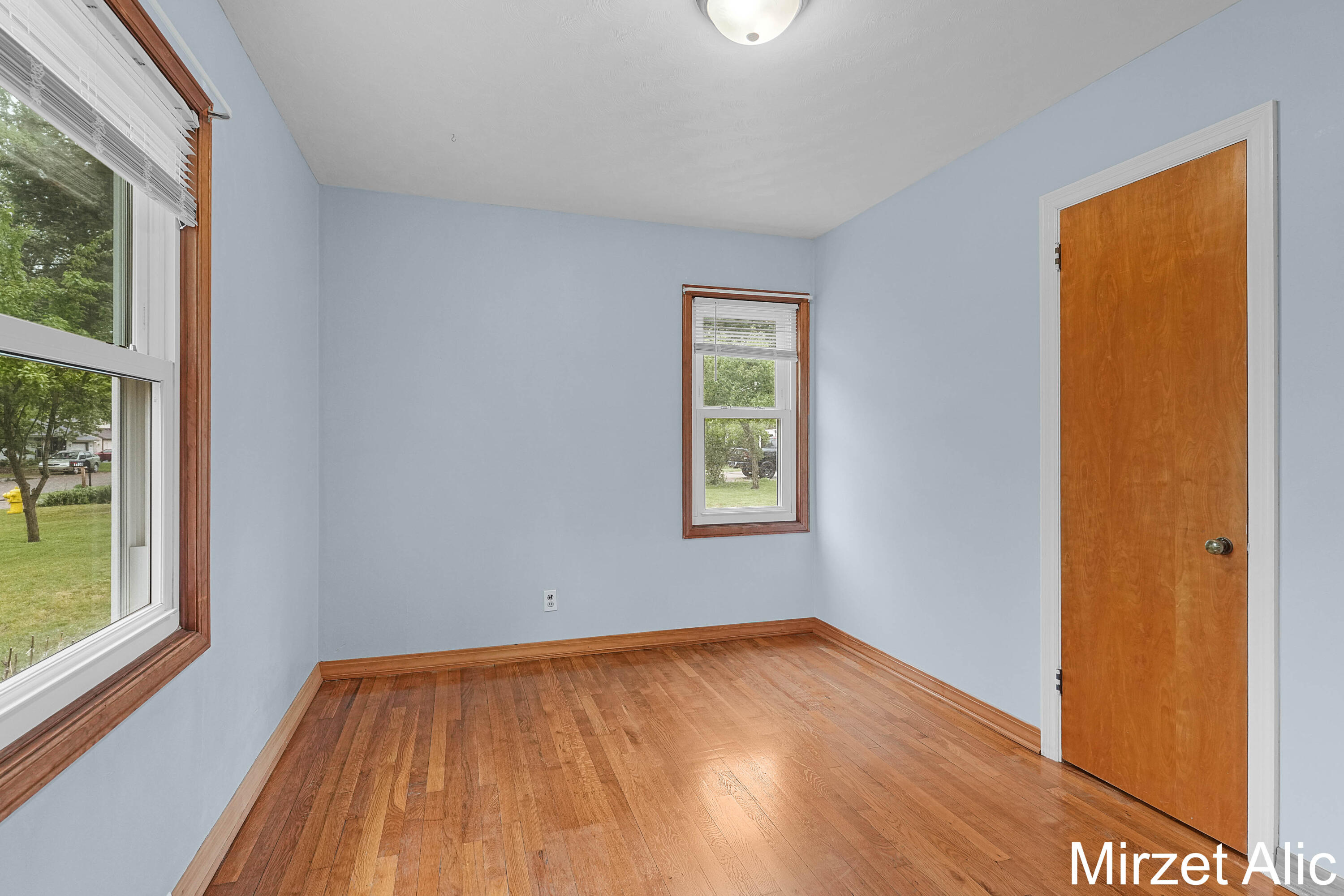 1145 Eastmont Drive SE Grand Rapids MI 49546