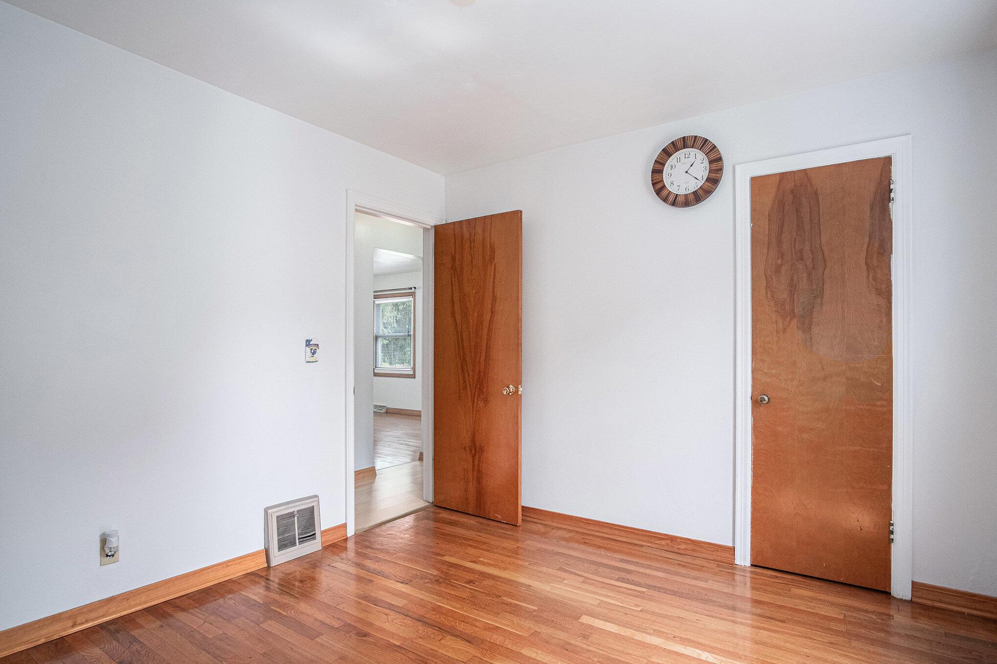 1145 Eastmont Drive SE Grand Rapids MI 49546