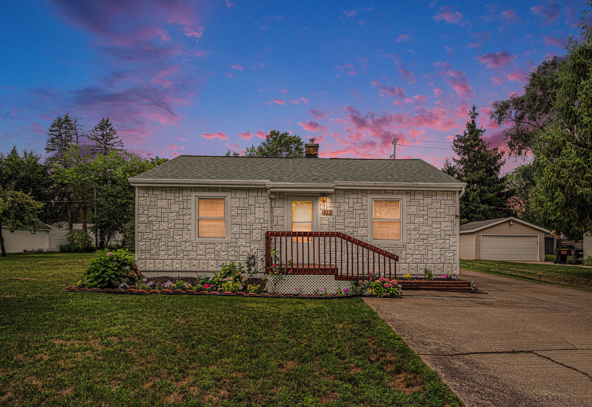 1145 Eastmont Drive SE Grand Rapids MI 49546