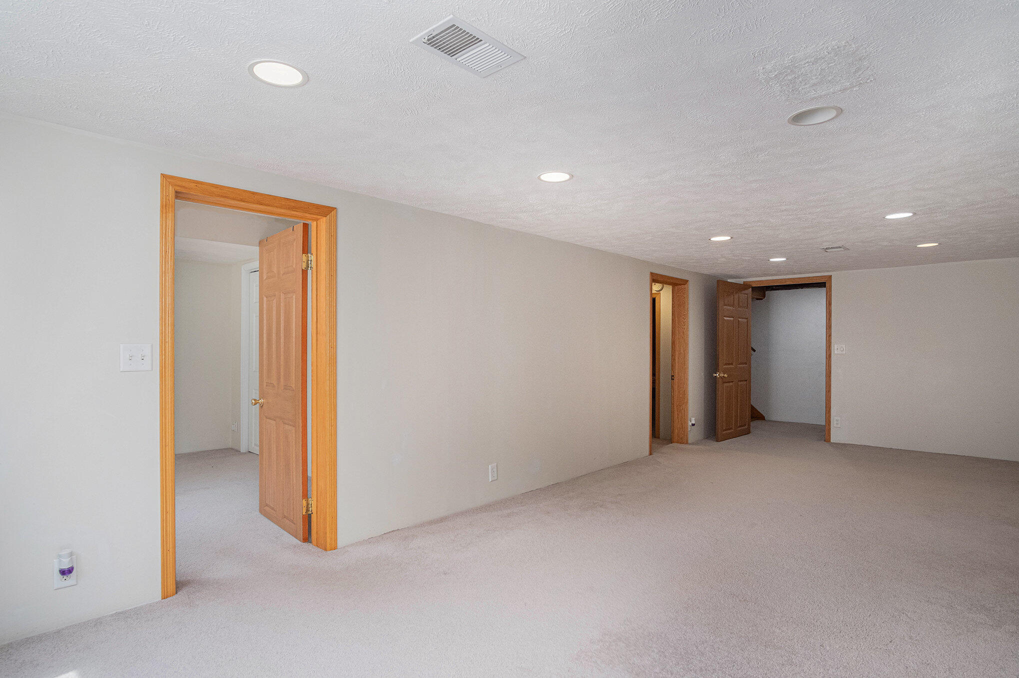 1145 Eastmont Drive SE Grand Rapids MI 49546