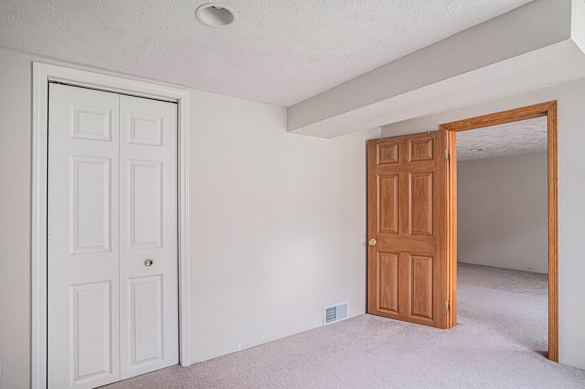 1145 Eastmont Drive SE Grand Rapids MI 49546