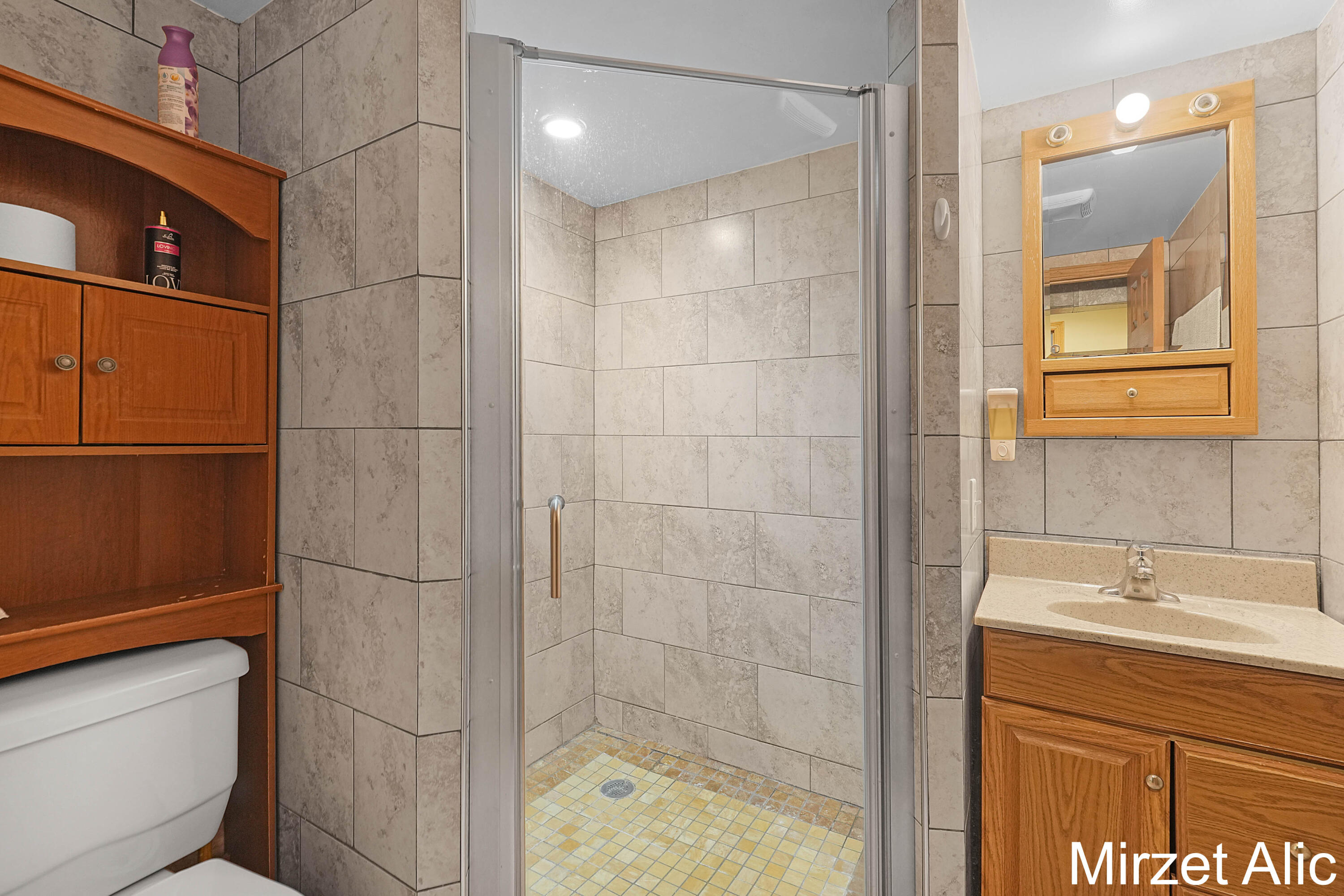 1145 Eastmont Drive SE Grand Rapids MI 49546