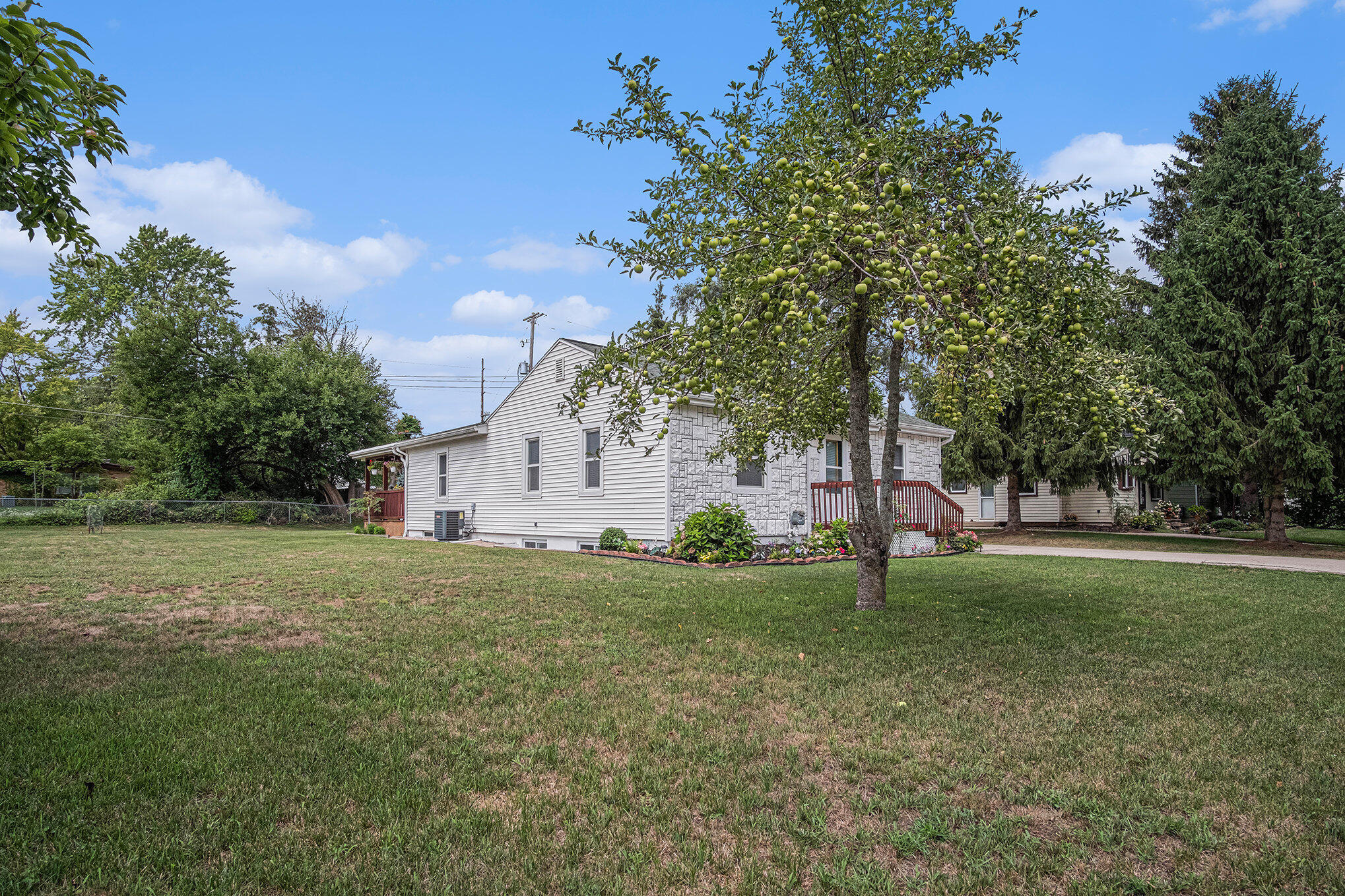 1145 Eastmont Drive SE Grand Rapids MI 49546