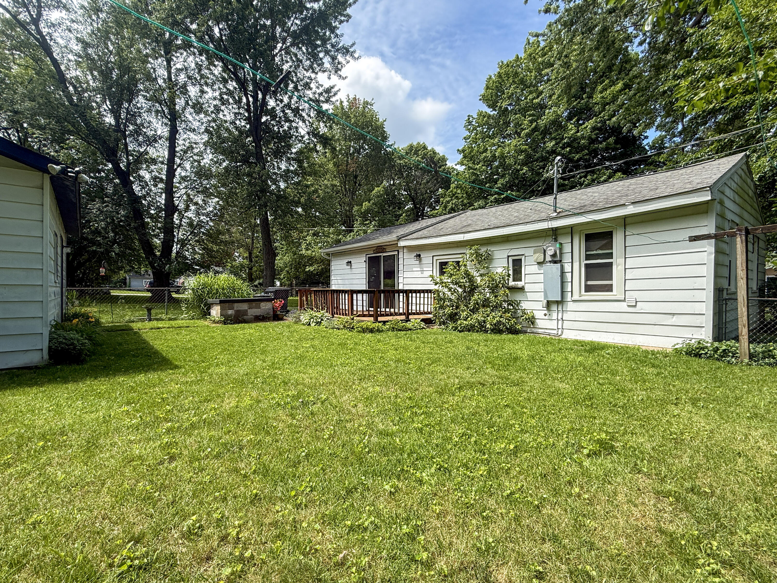 52411 Lakeview Drive Dowagiac MI 49047