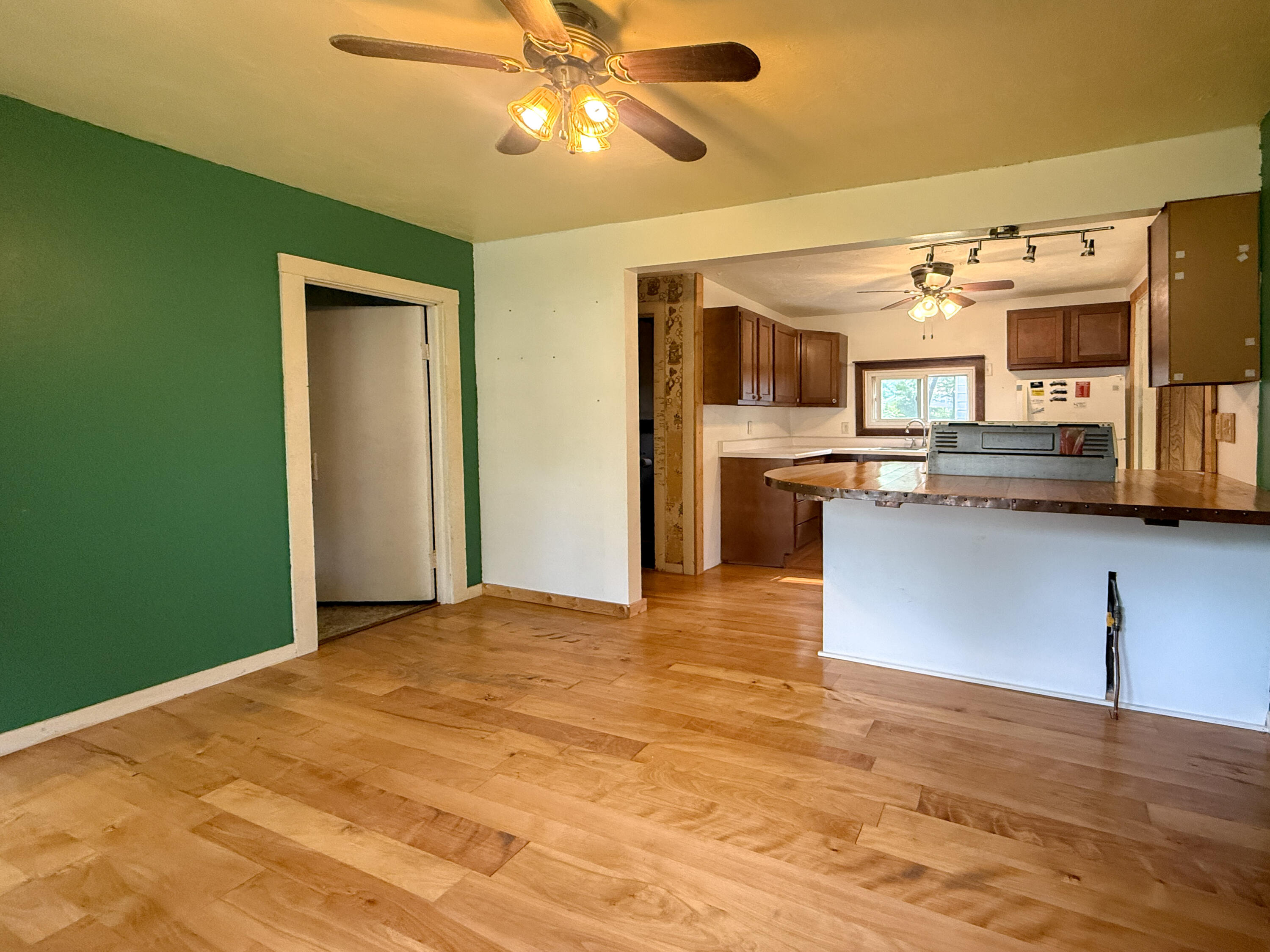 52411 Lakeview Drive Dowagiac MI 49047