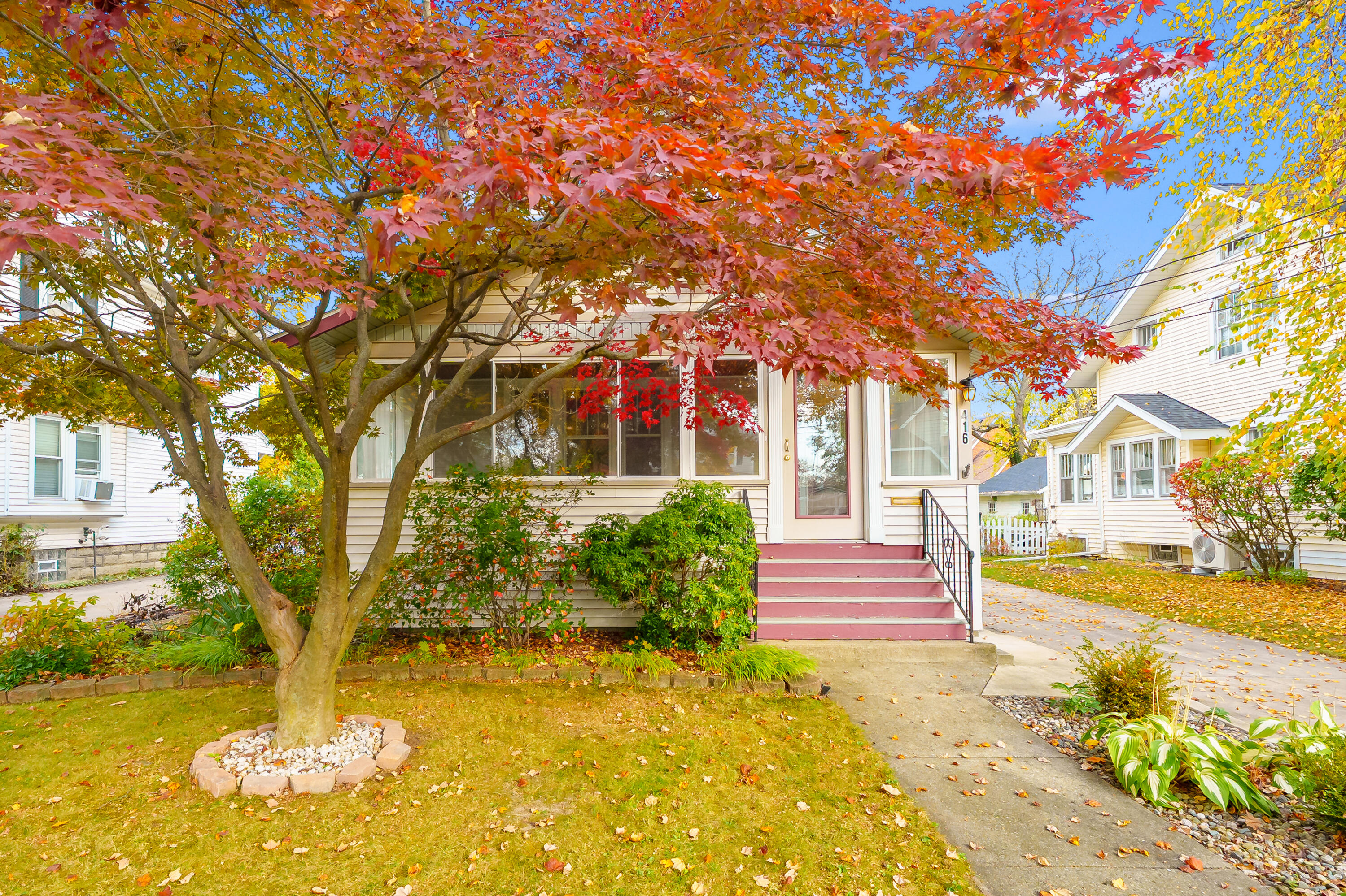 416 Edgemoor Avenue Kalamazoo MI 49001
