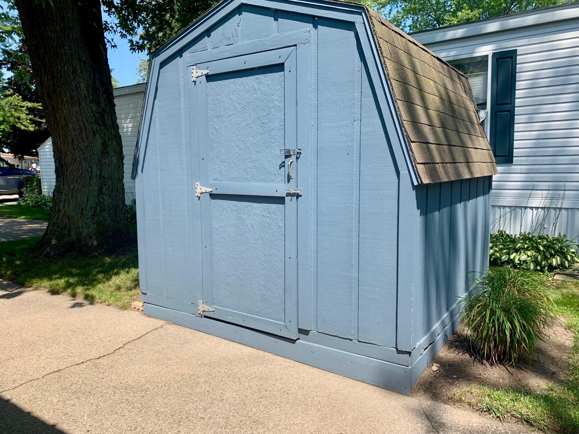 2860 N Tamarac Drive Ludington MI 49431