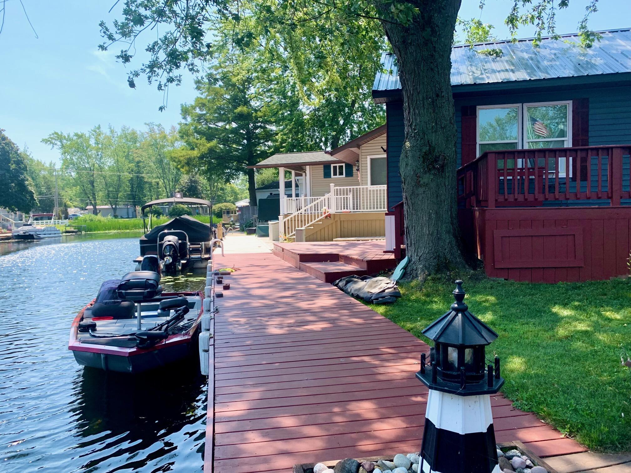 2860 N Tamarac Drive Ludington MI 49431