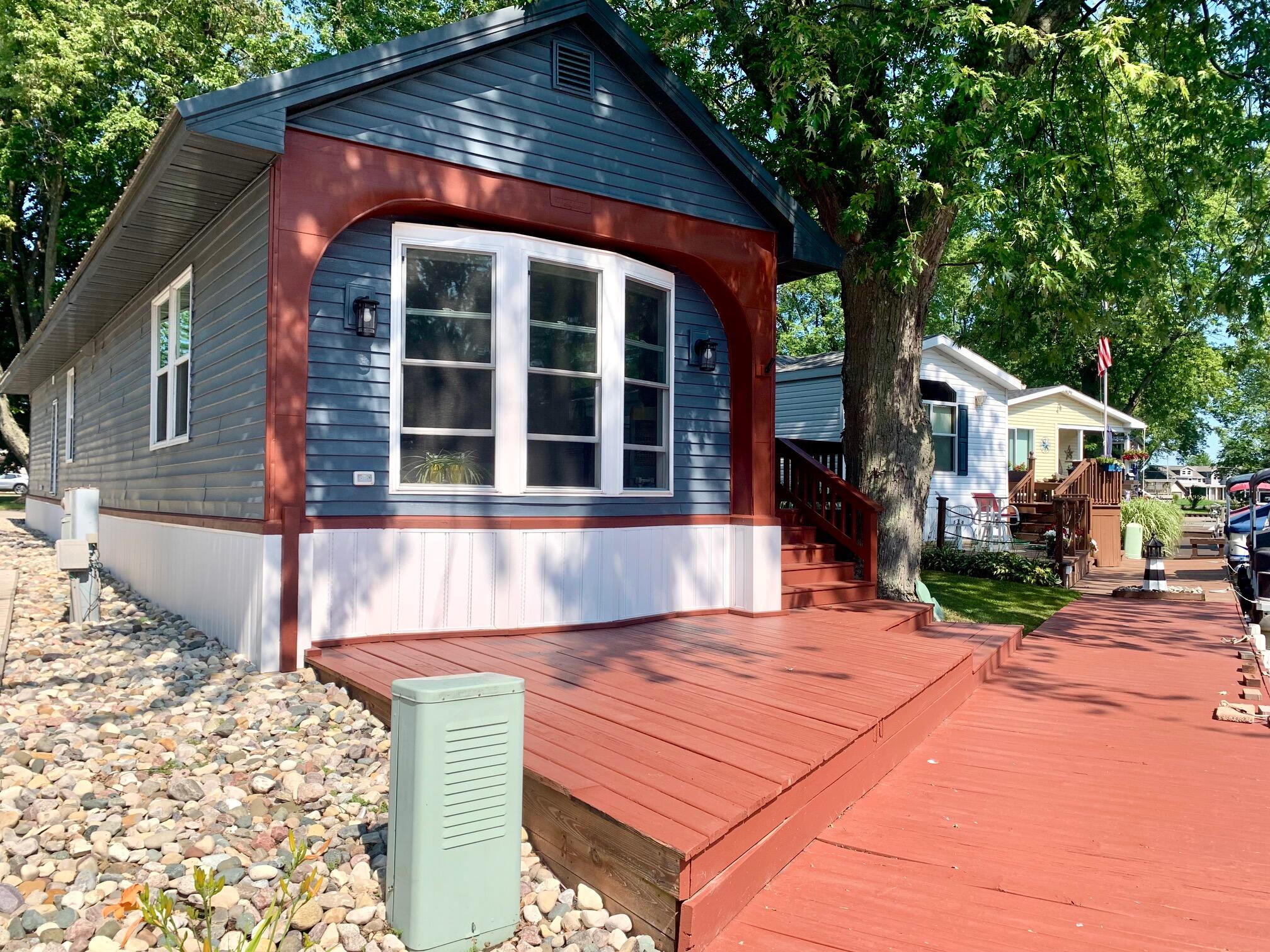 2860 N Tamarac Drive Ludington MI 49431