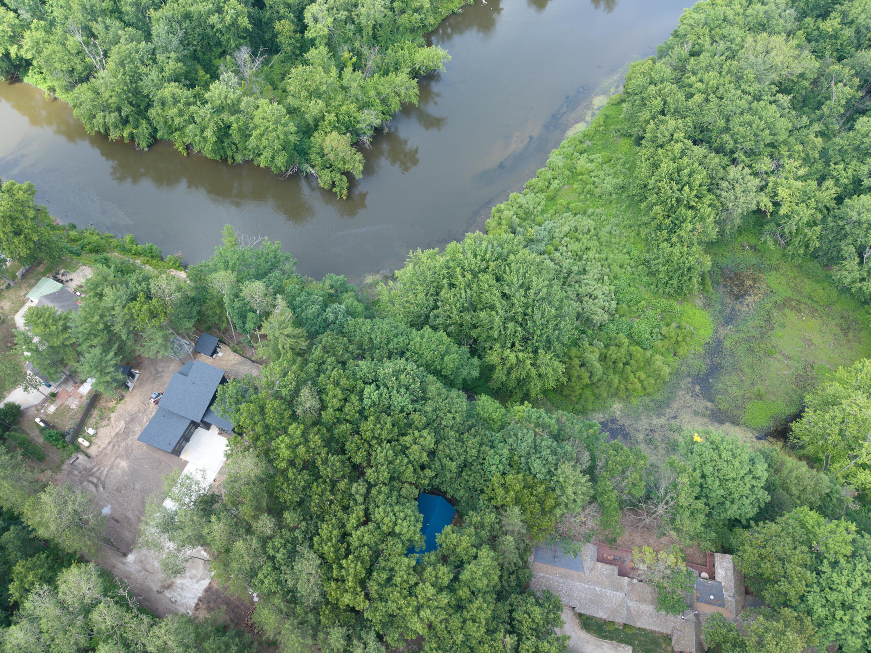 3109 River Bend Trail Fennville MI 49408