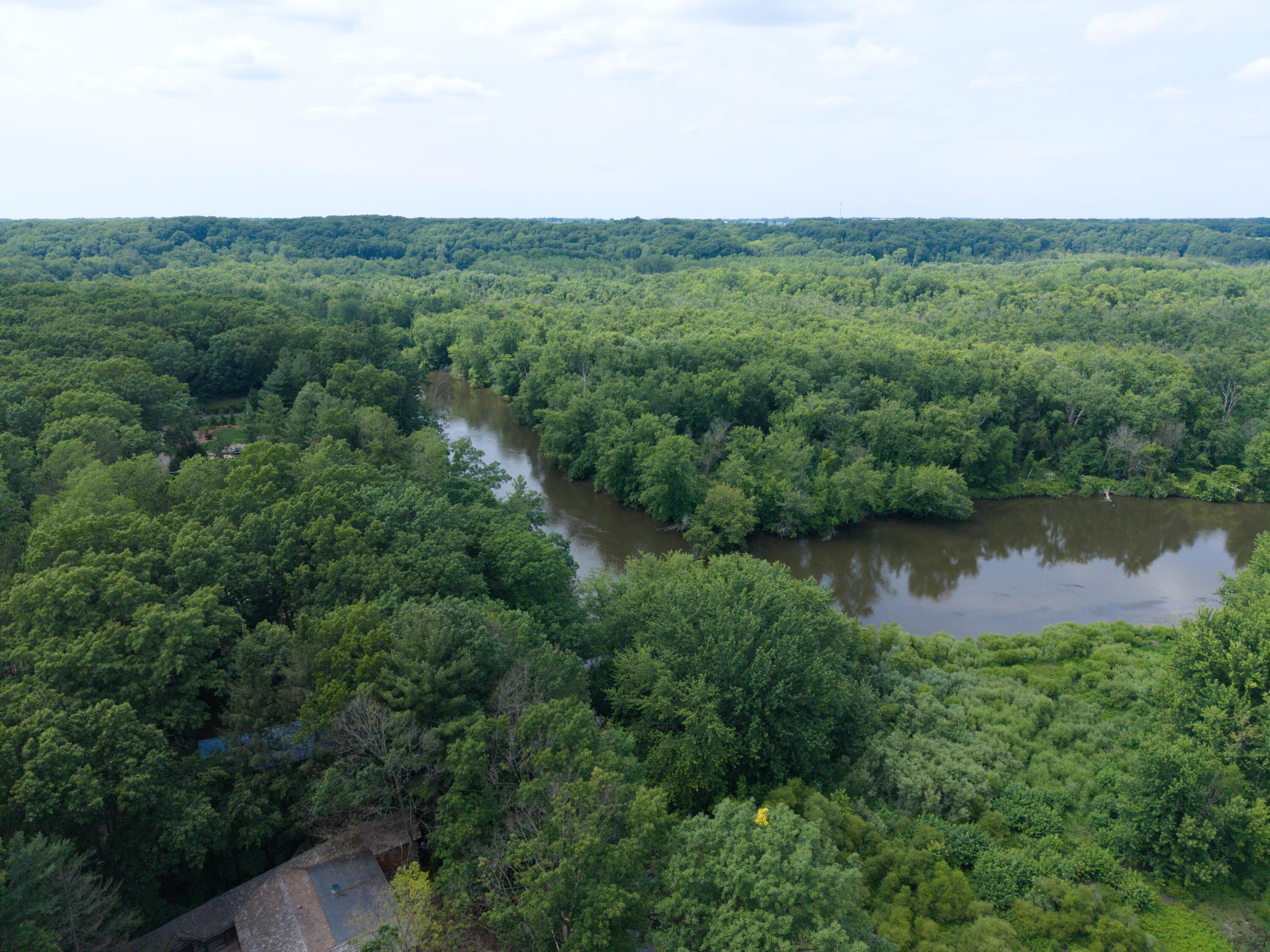 3109 River Bend Trail Fennville MI 49408