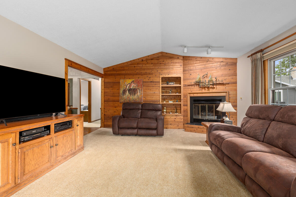 6866 Vista Grande Drive NE Rockford MI 49341