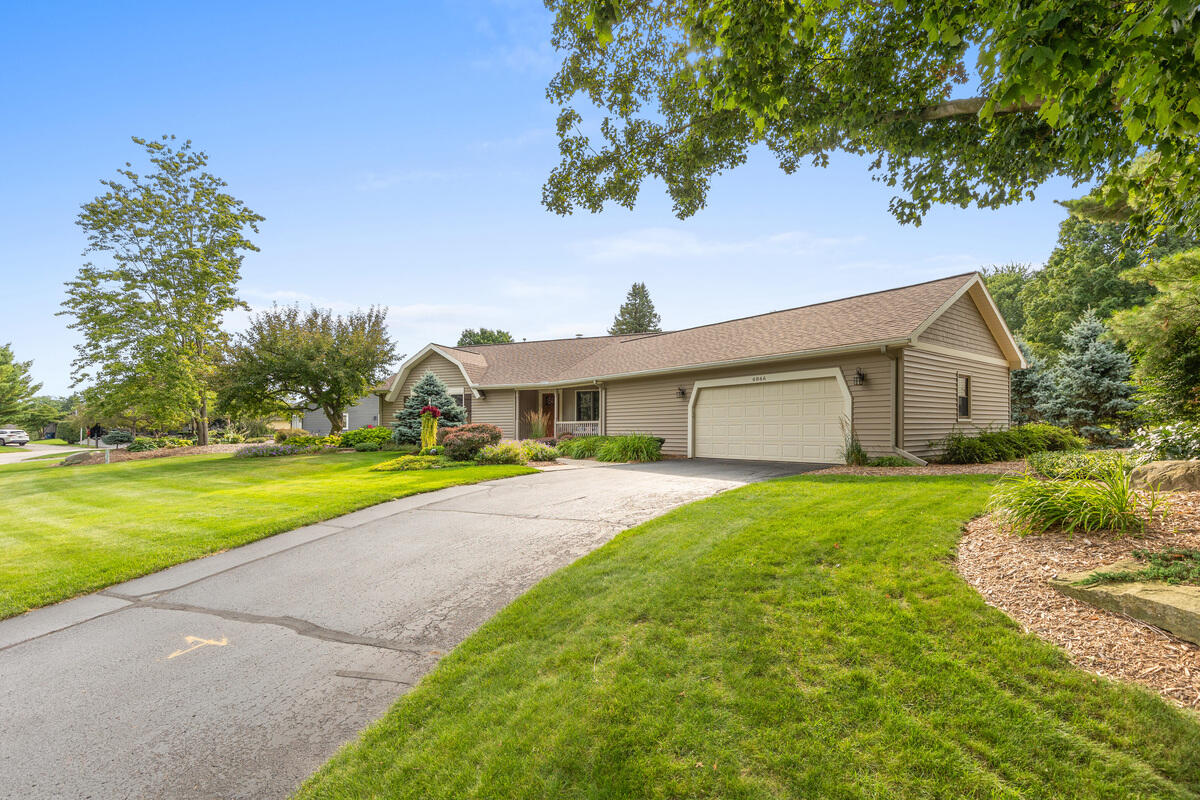 6866 Vista Grande Drive NE Rockford MI 49341