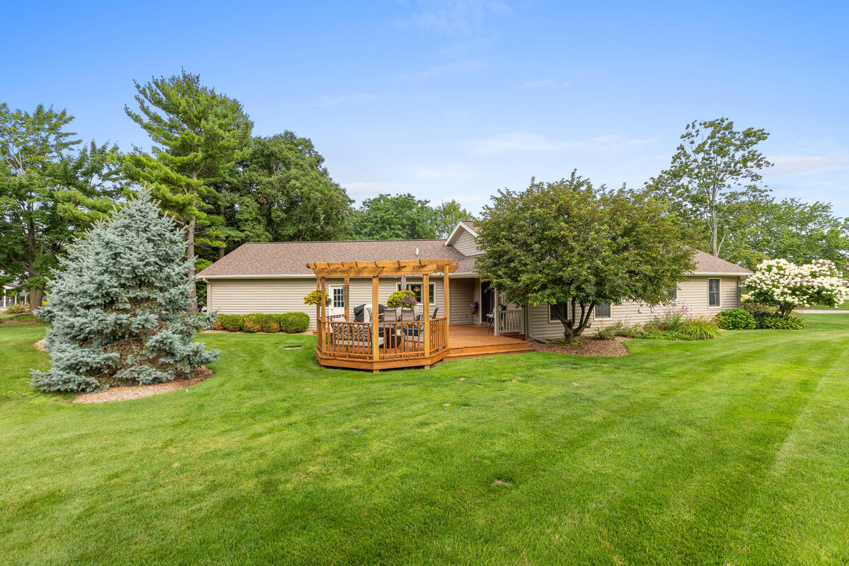 6866 Vista Grande Drive NE Rockford MI 49341