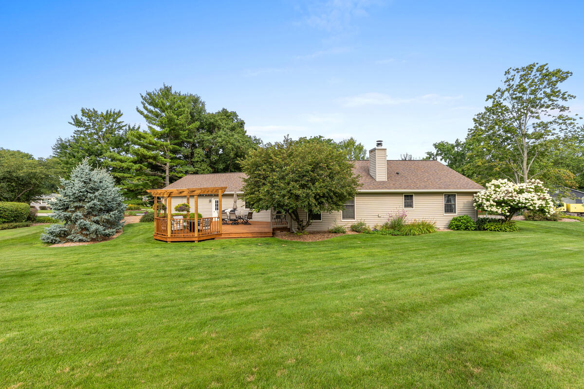 6866 Vista Grande Drive NE Rockford MI 49341