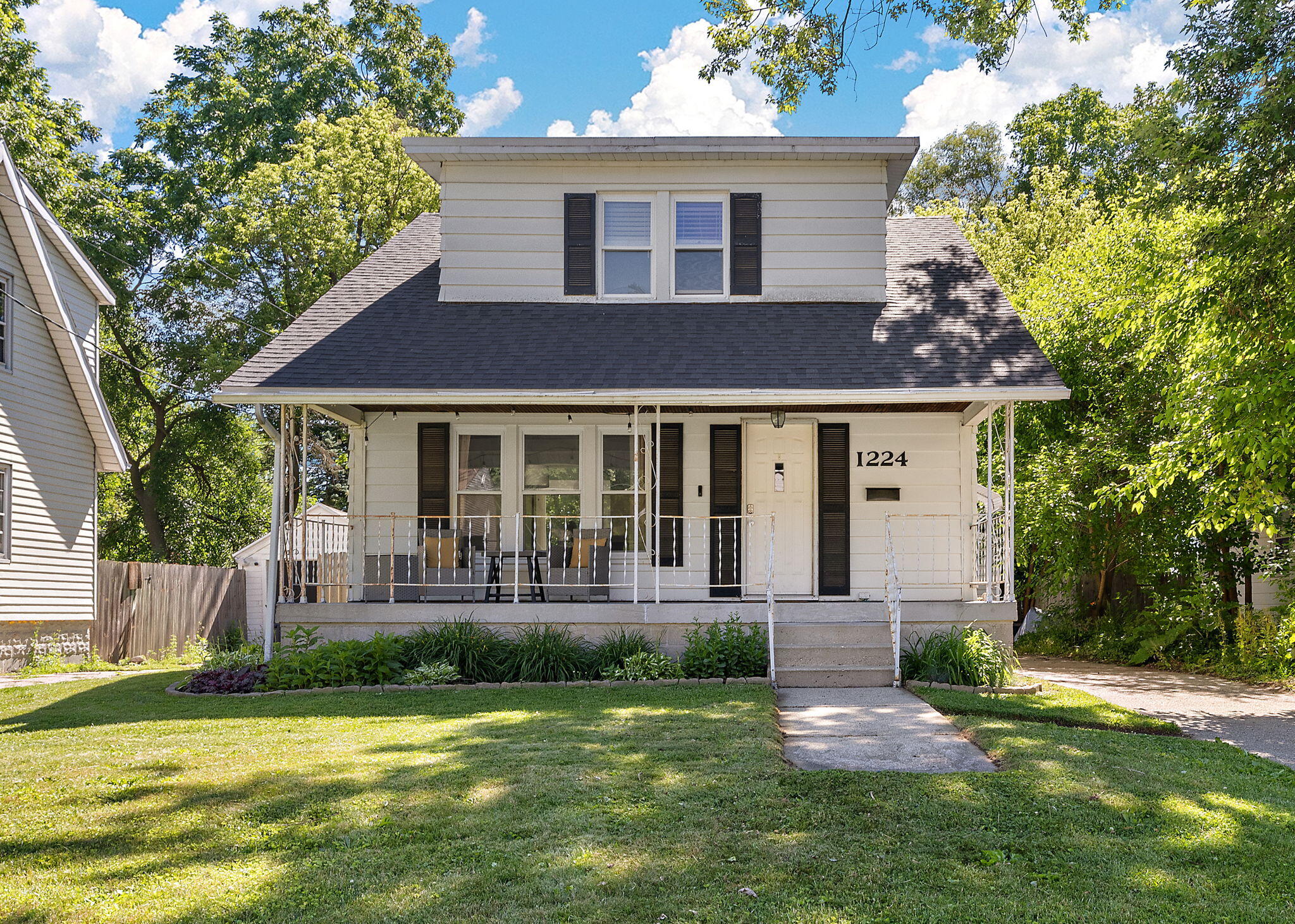 1224 Edith NE Grand Rapids MI 49505