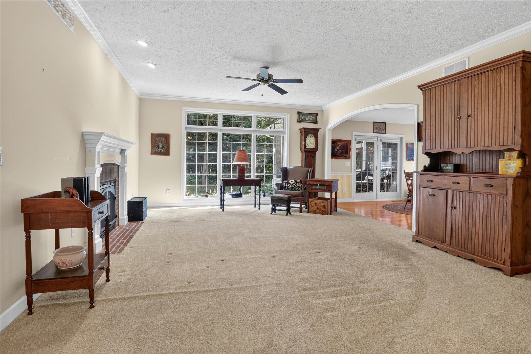 25464 Joelle Court Edwardsburg MI 49112