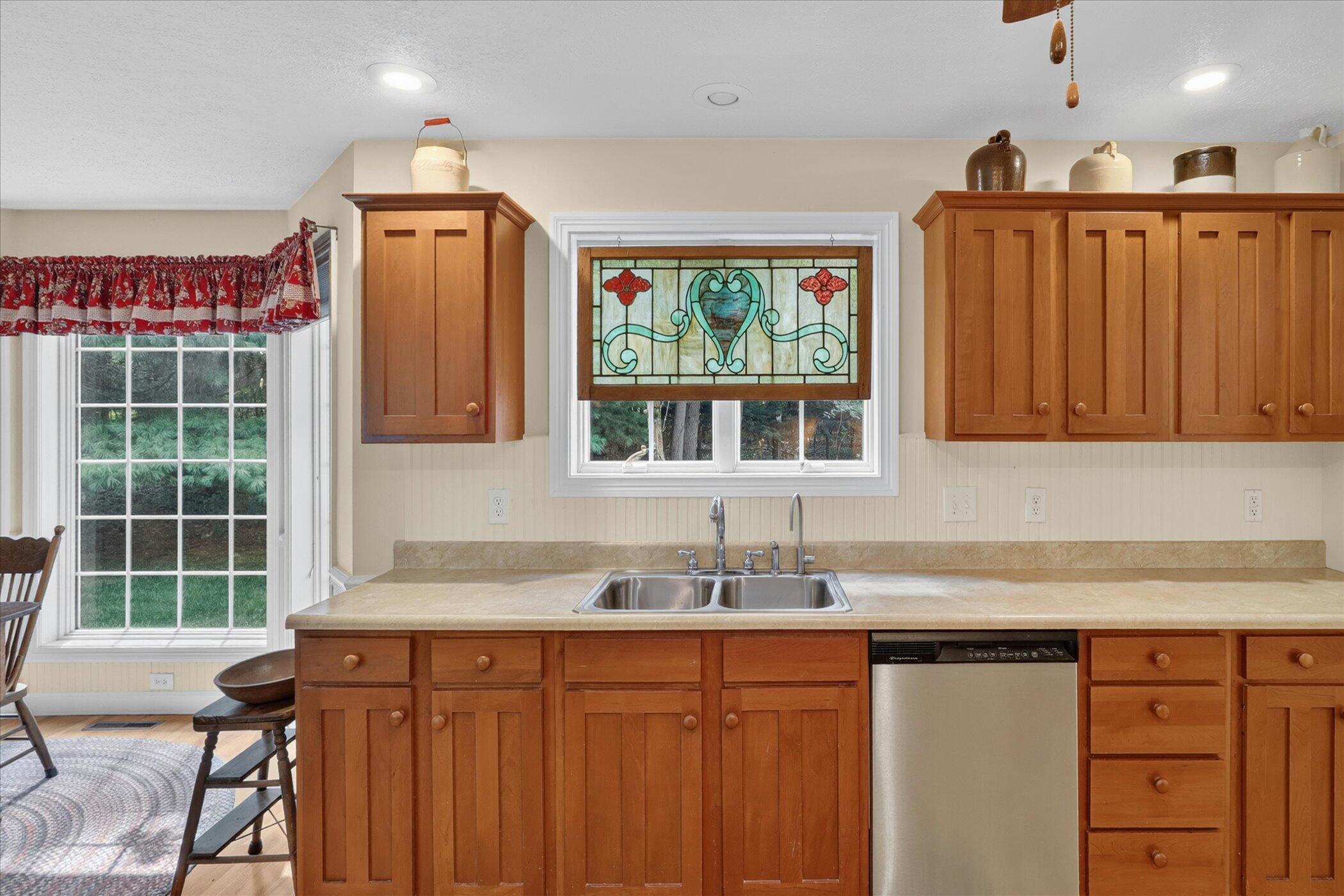 25464 Joelle Court Edwardsburg MI 49112