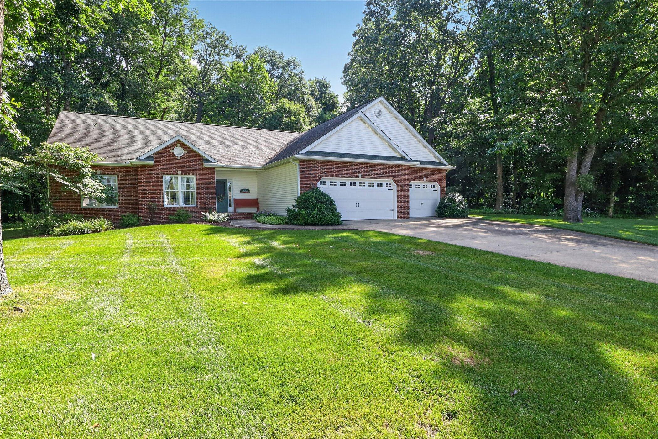 25464 Joelle Court Edwardsburg MI 49112