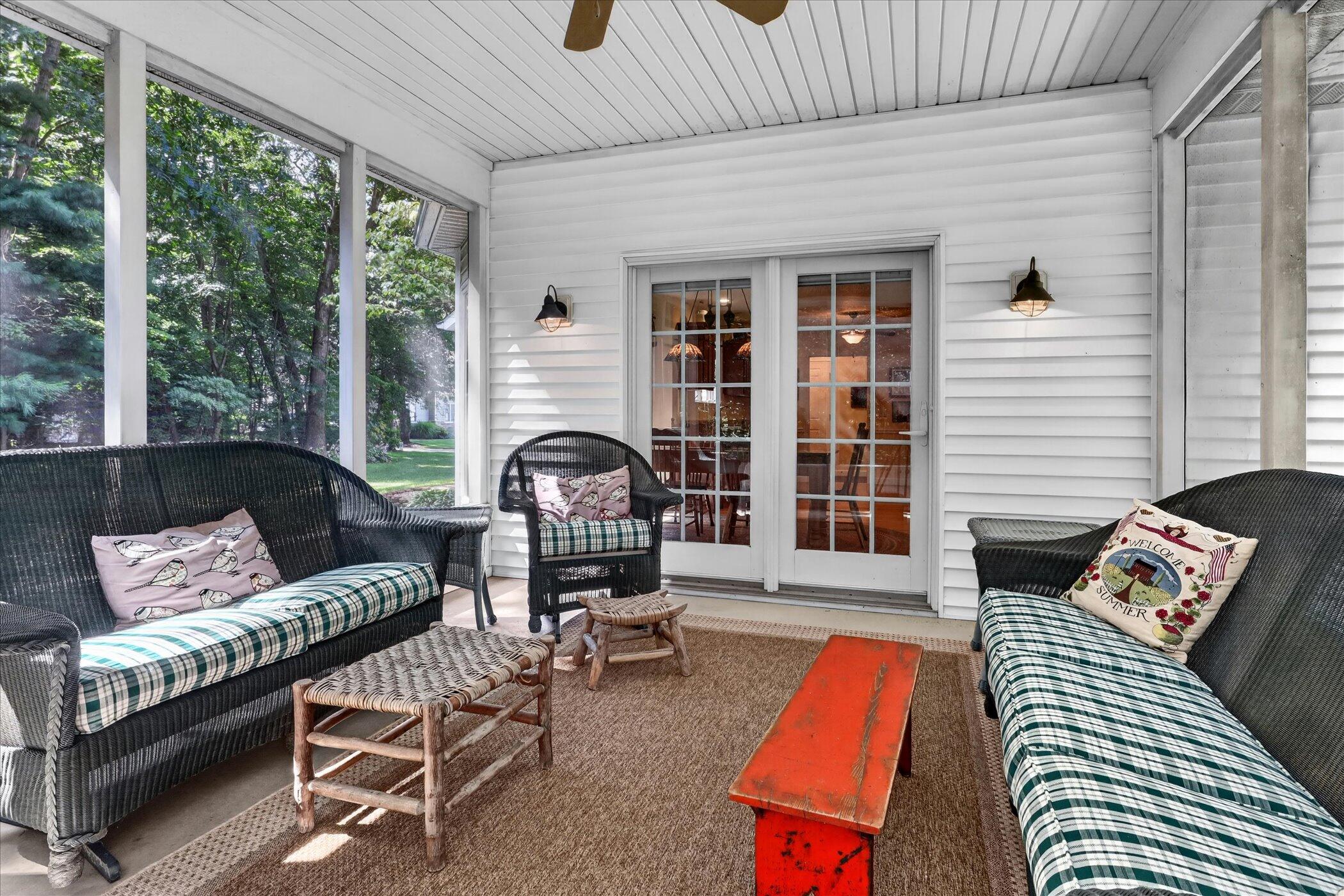 25464 Joelle Court Edwardsburg MI 49112