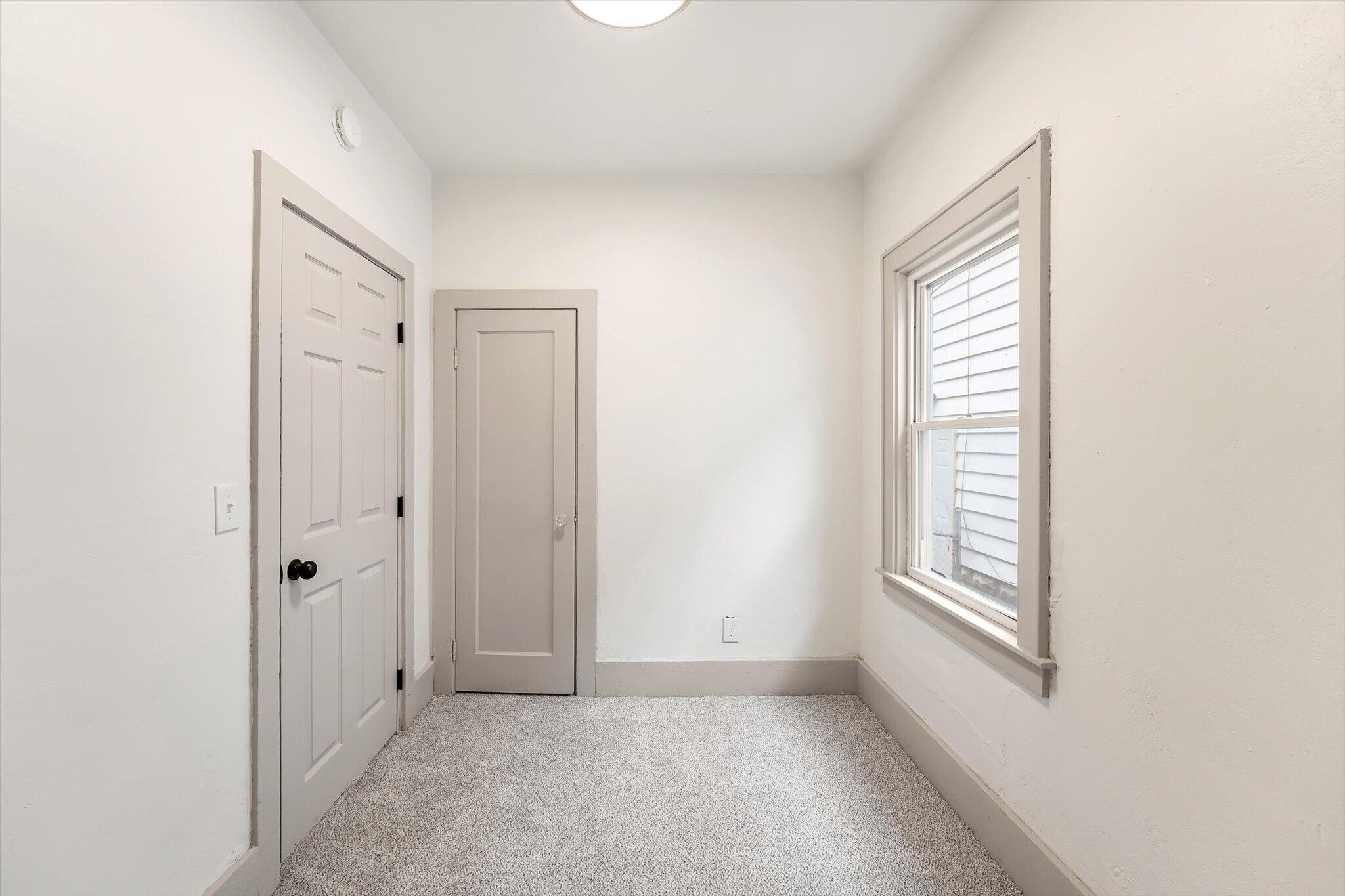 1570 Quarry Avenue NW Grand Rapids MI 49504