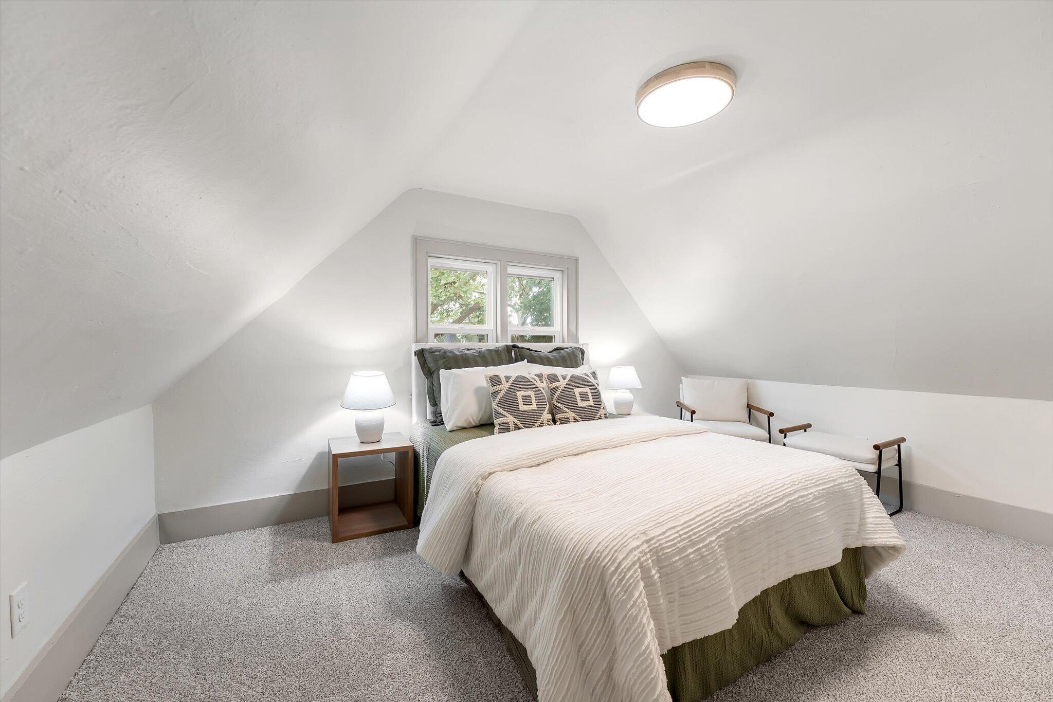 1570 Quarry Avenue NW Grand Rapids MI 49504