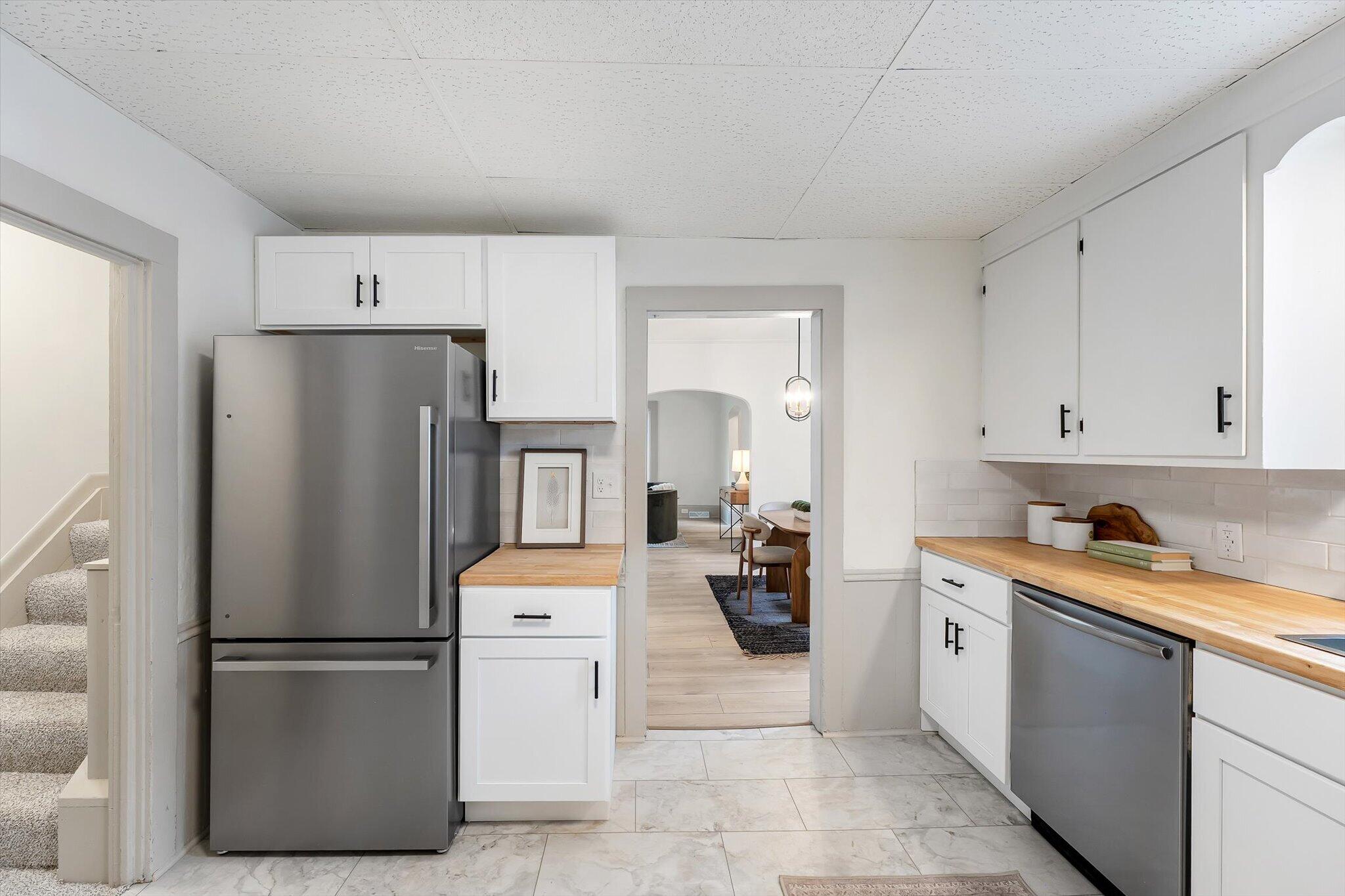 1570 Quarry Avenue NW Grand Rapids MI 49504