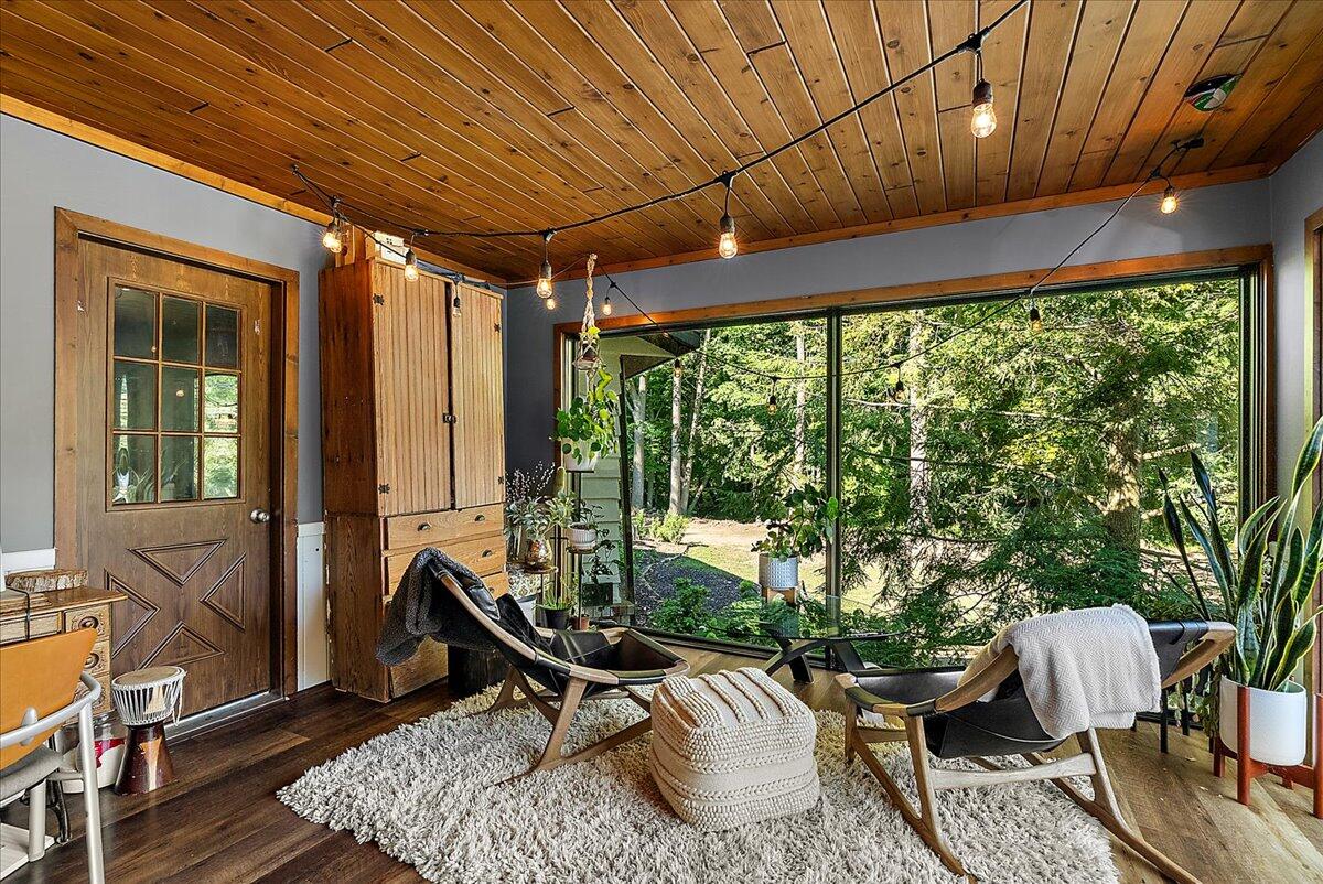 955 Kenwood Drive Holland MI 49423