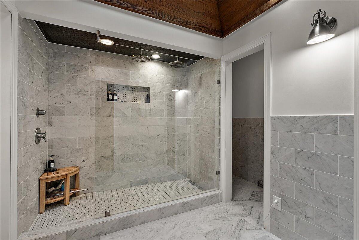 955 Kenwood Drive Holland MI 49423