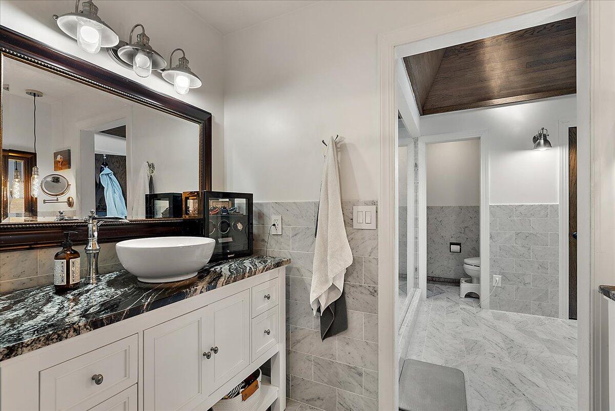 955 Kenwood Drive Holland MI 49423