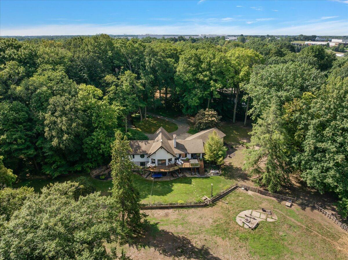 955 Kenwood Drive Holland MI 49423