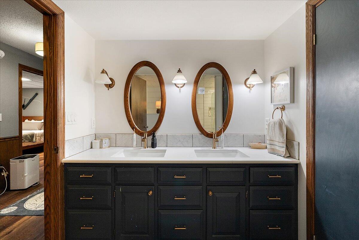 955 Kenwood Drive Holland MI 49423