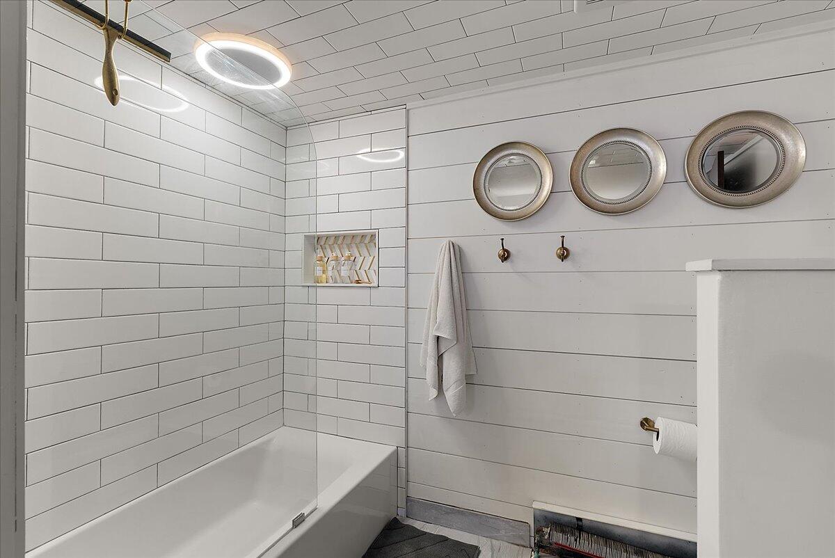 955 Kenwood Drive Holland MI 49423