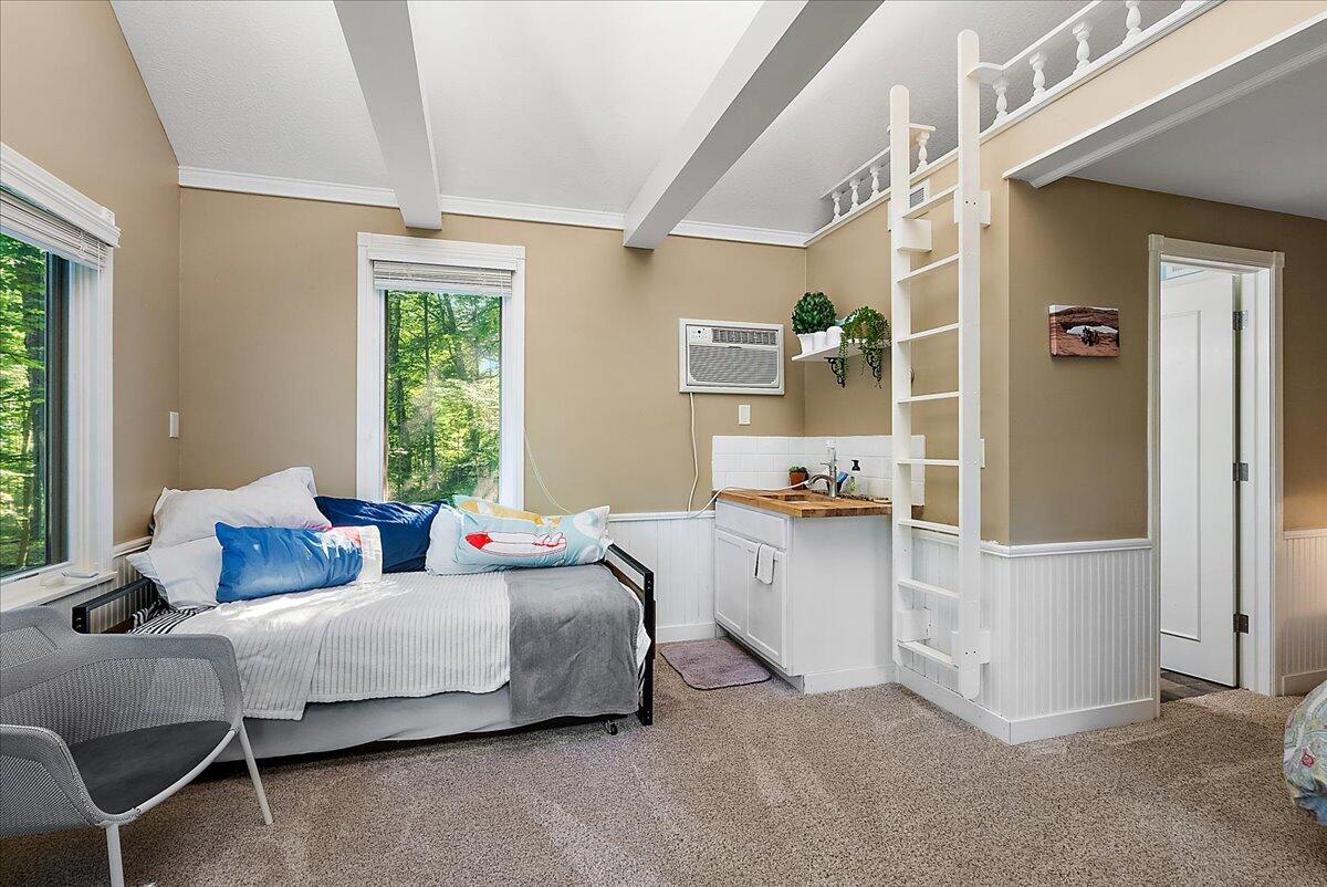 955 Kenwood Drive Holland MI 49423