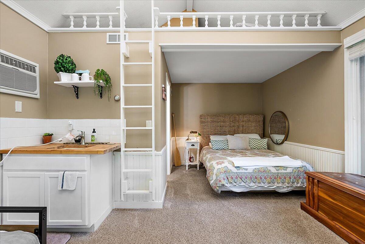 955 Kenwood Drive Holland MI 49423